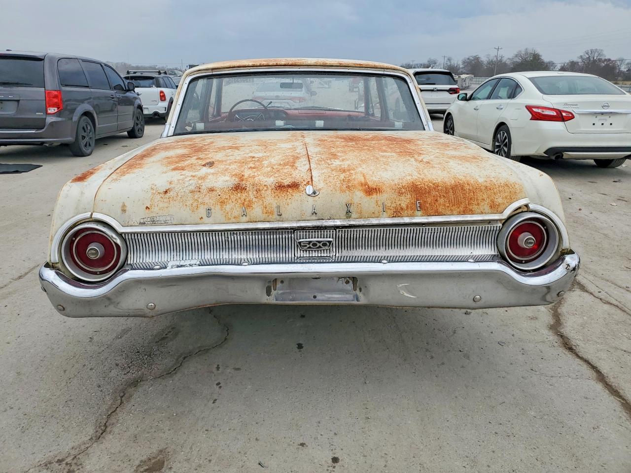 1962 Ford Galaxie White vin: 2U62W115151