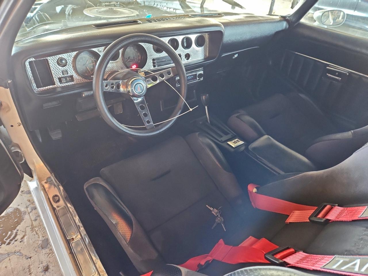 1978 Pontiac Firebird White vin: 2U87K8L123817