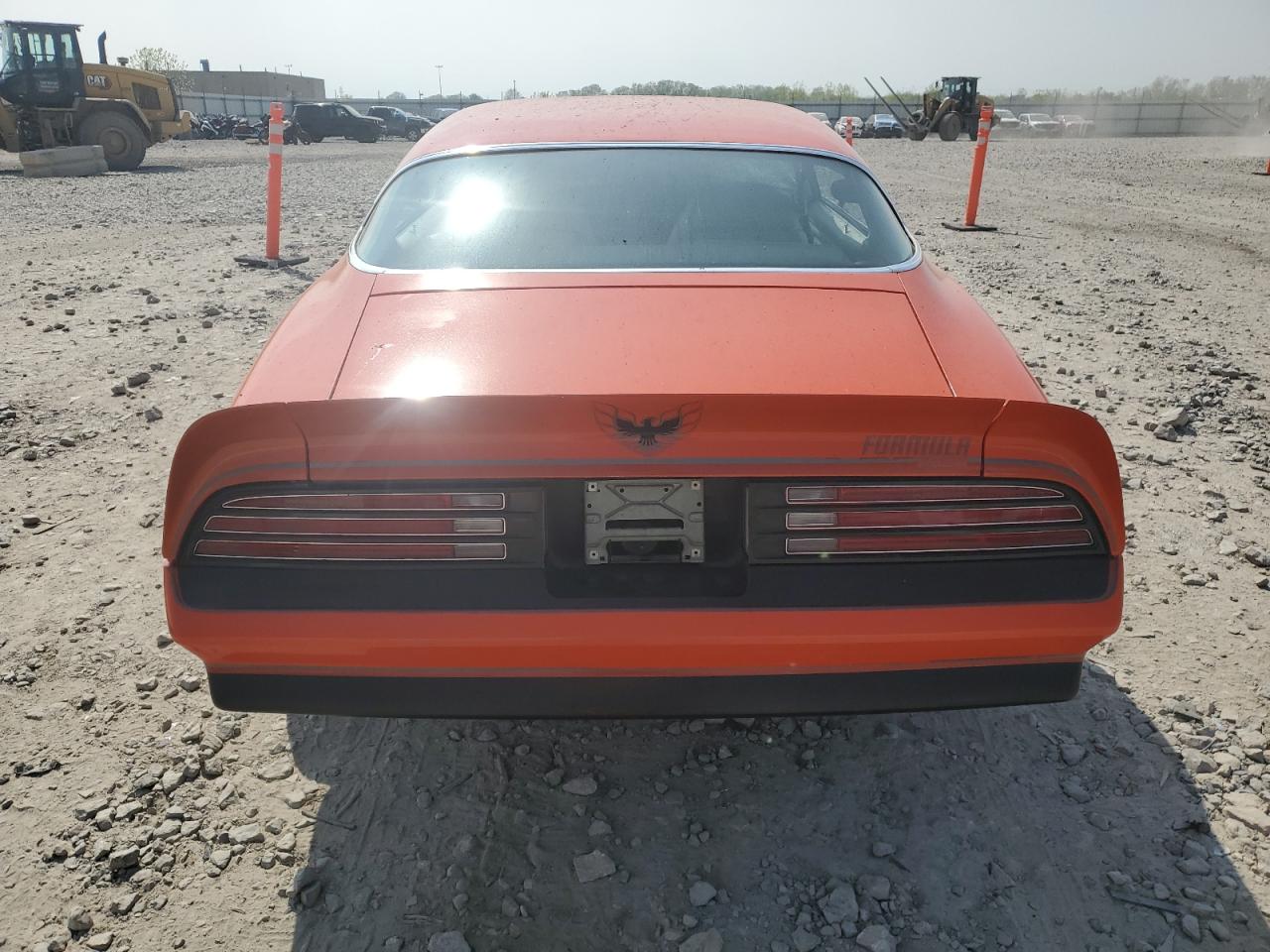 1976 Pontiac Uk   Orange vin: 2U87Z6N603201
