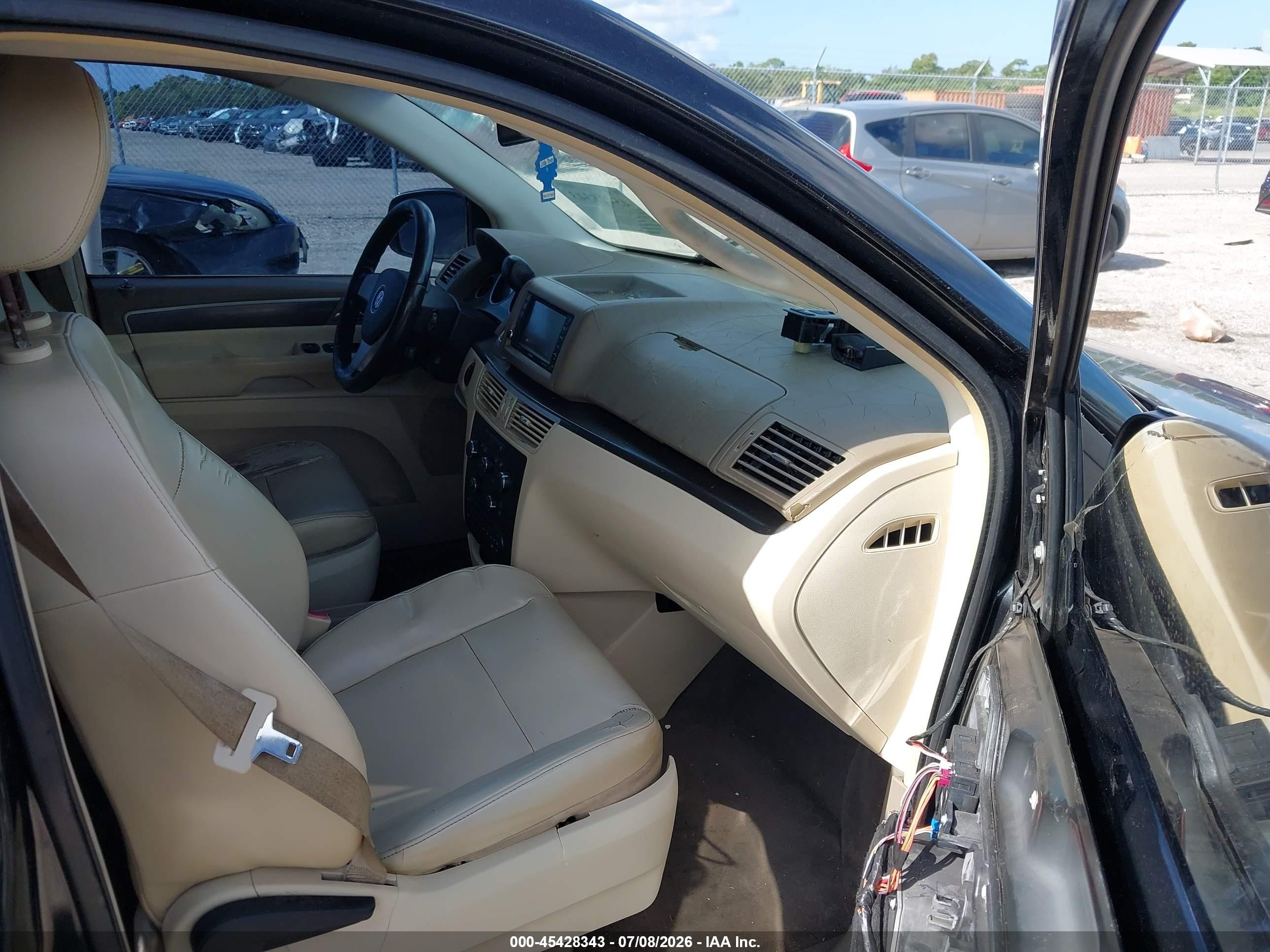2010 Volkswagen Routan Se Black vin: 2V4RW3D10AR159110