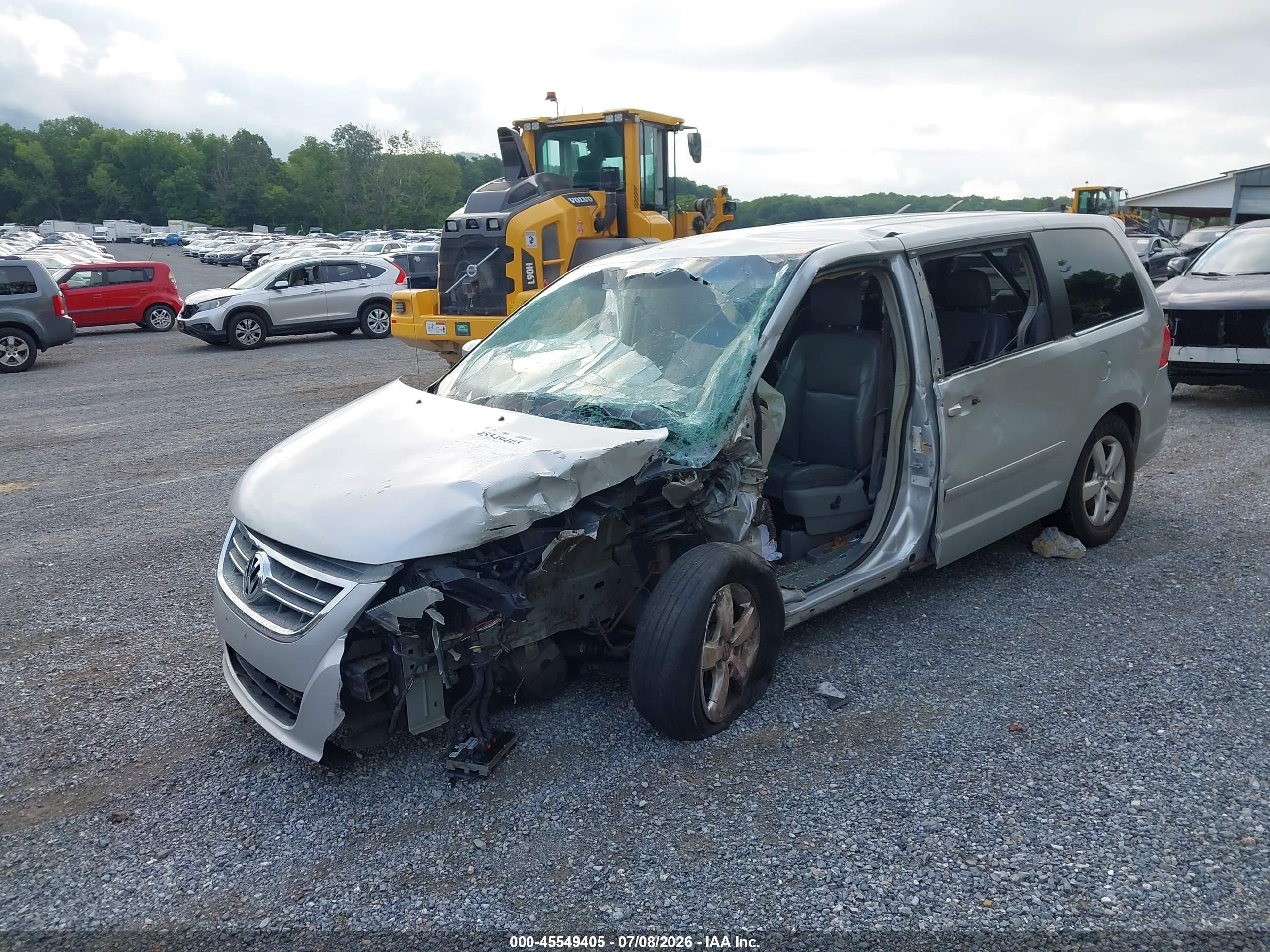 2010 Volkswagen Routan Se Silver vin: 2V4RW3D10AR281854
