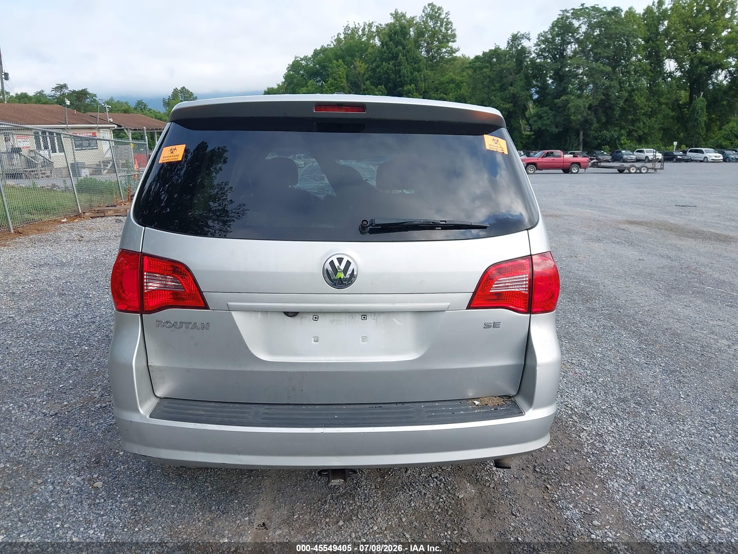 2010 Volkswagen Routan Se Silver vin: 2V4RW3D10AR281854