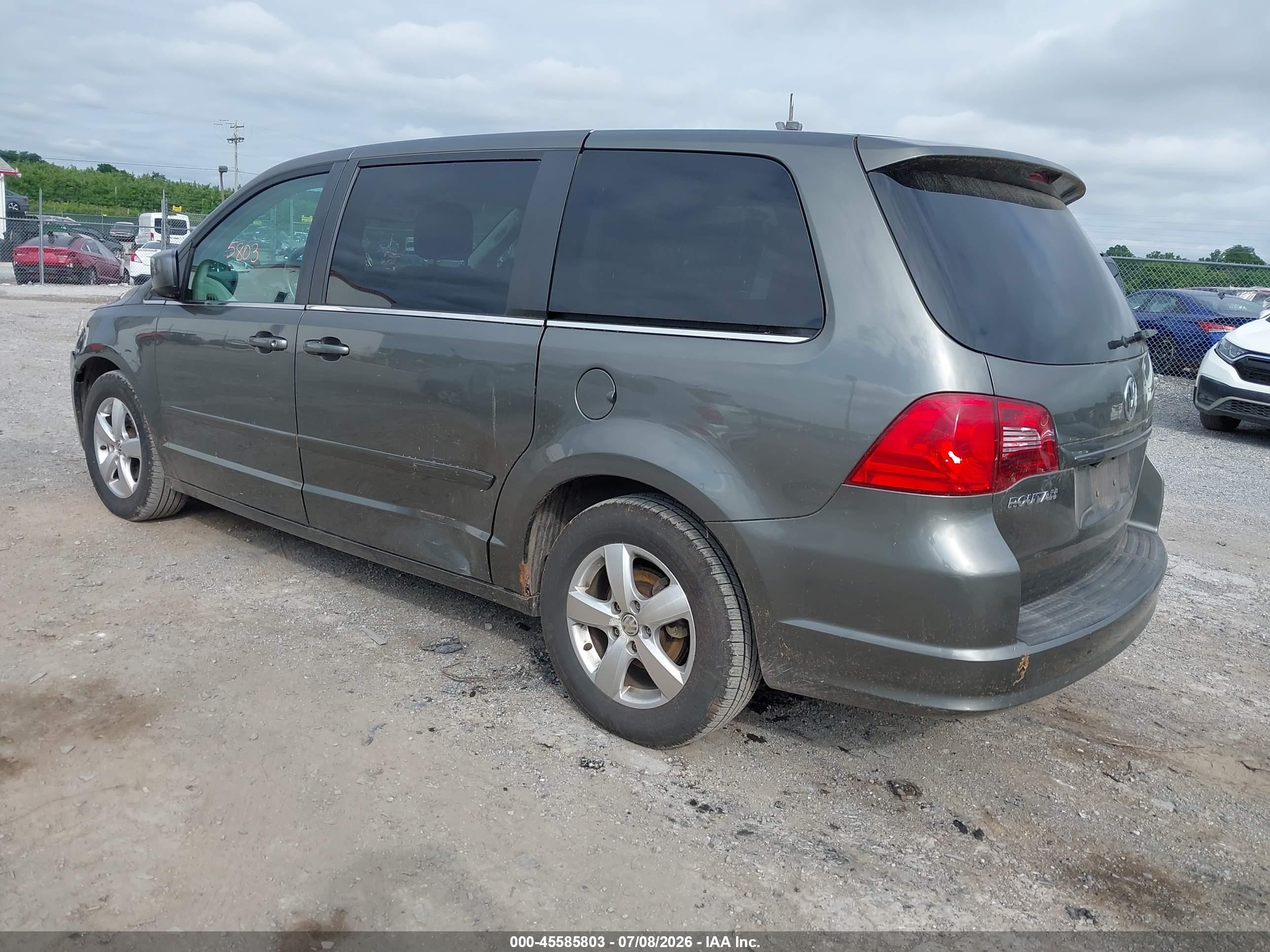 2010 Volkswagen Routan Se Gray vin: 2V4RW3D10AR333466