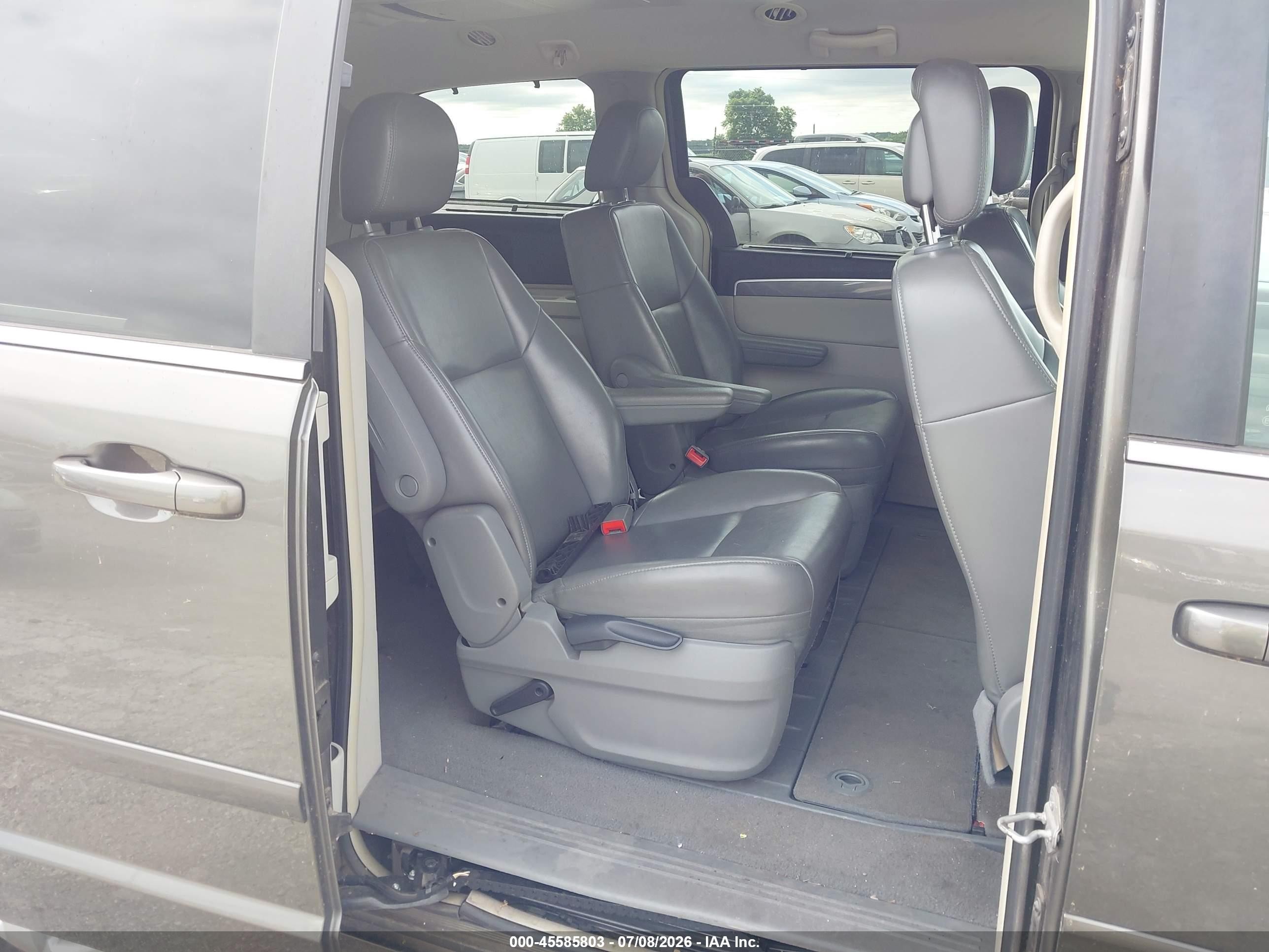 2010 Volkswagen Routan Se Gray vin: 2V4RW3D10AR333466