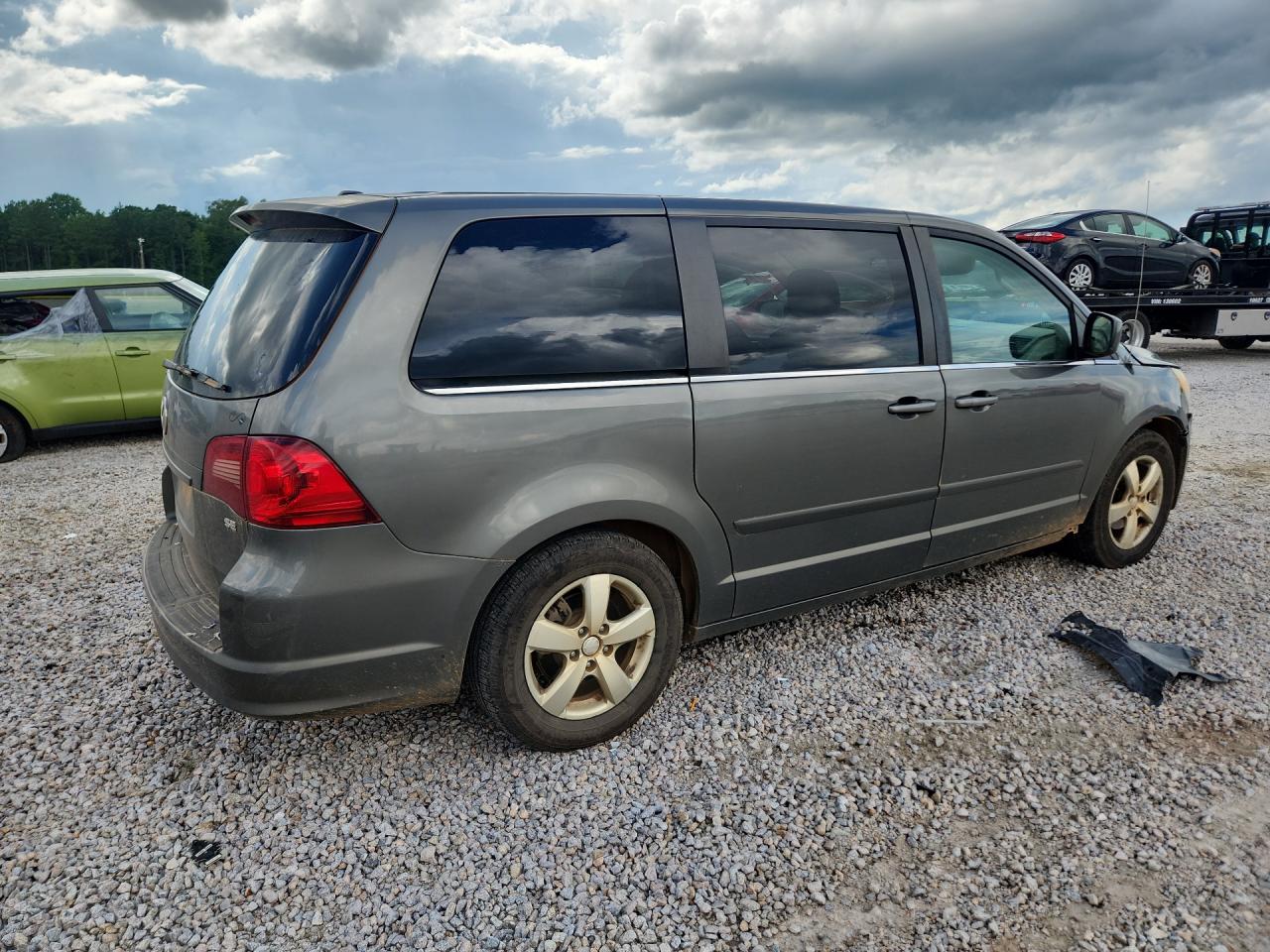 2010 Volkswagen Routan Se Gray vin: 2V4RW3D11AR295679