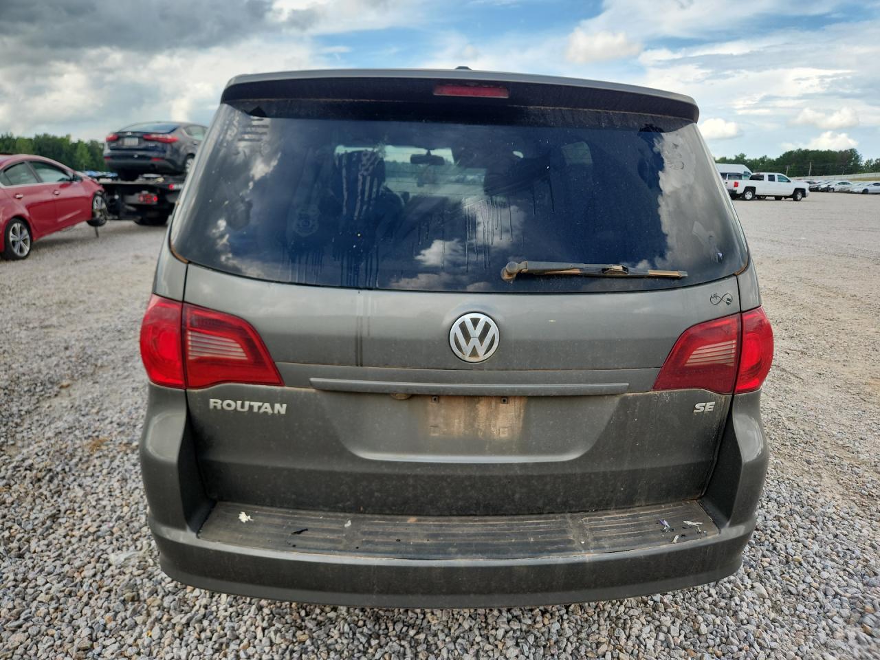 2010 Volkswagen Routan Se Gray vin: 2V4RW3D11AR295679