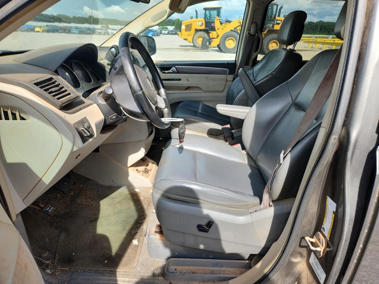 2010 Volkswagen Routan Se Gray vin: 2V4RW3D11AR295679