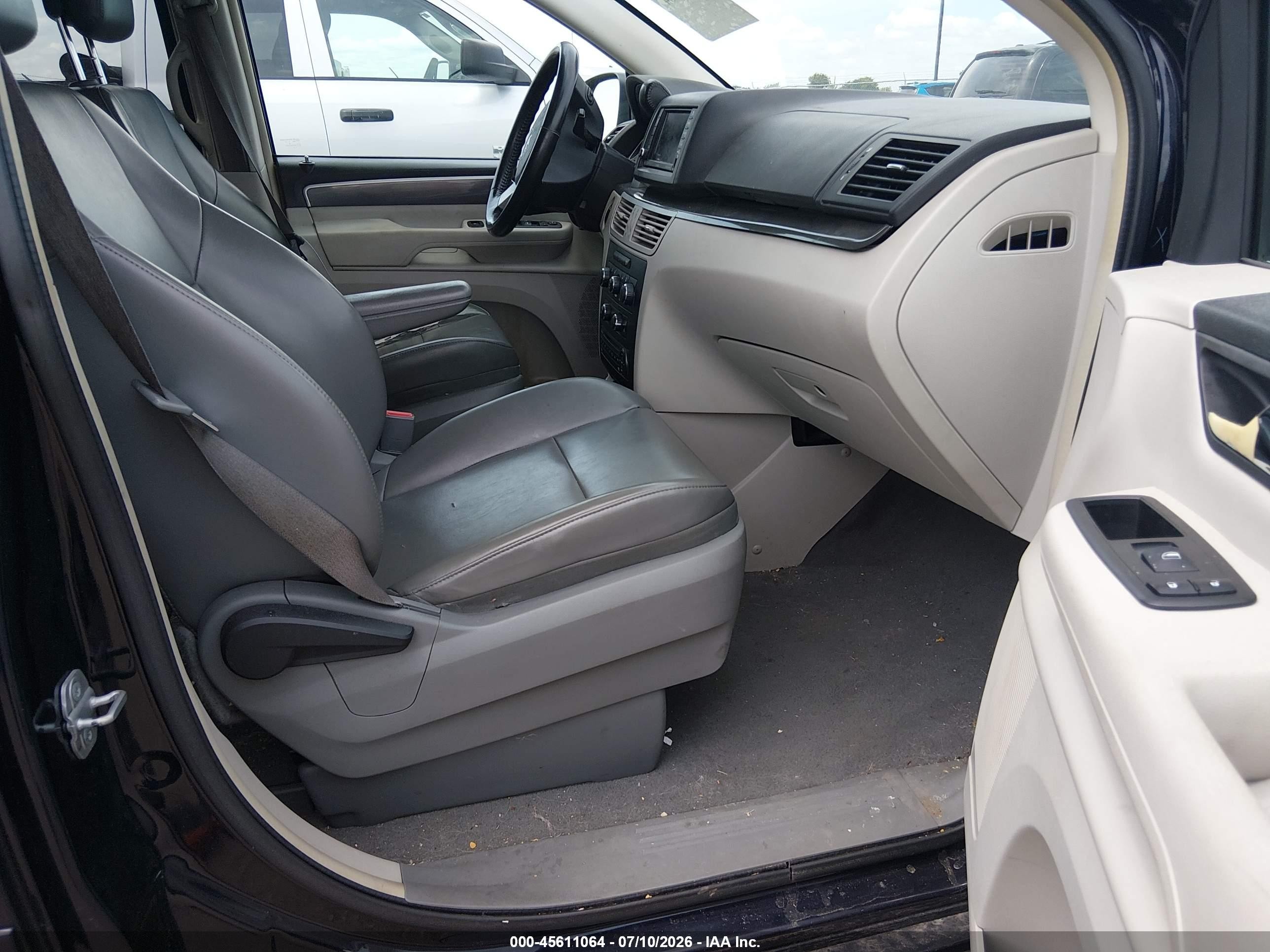 2010 Volkswagen Routan Se Blue vin: 2V4RW3D13AR272288