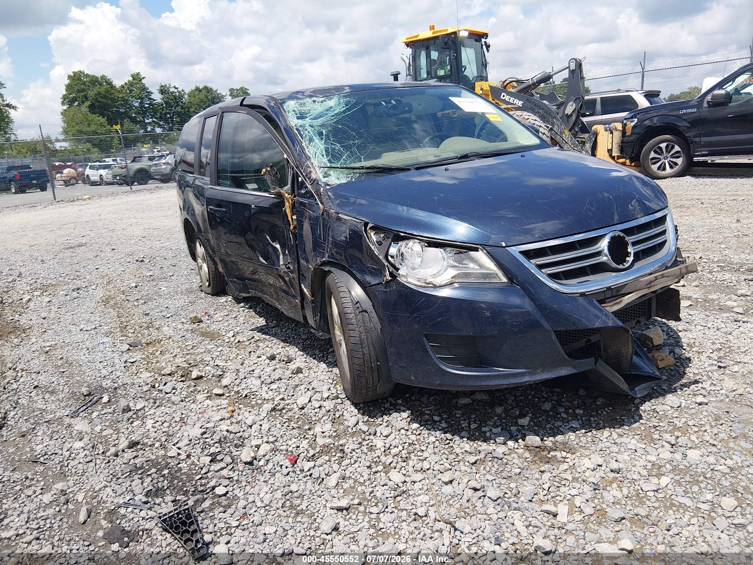 2010 Volkswagen Routan Se Blue vin: 2V4RW3D14AR190456