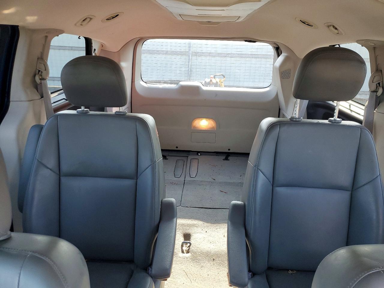 2010 Volkswagen Routan Se Синий vin: 2V4RW3D14AR296132