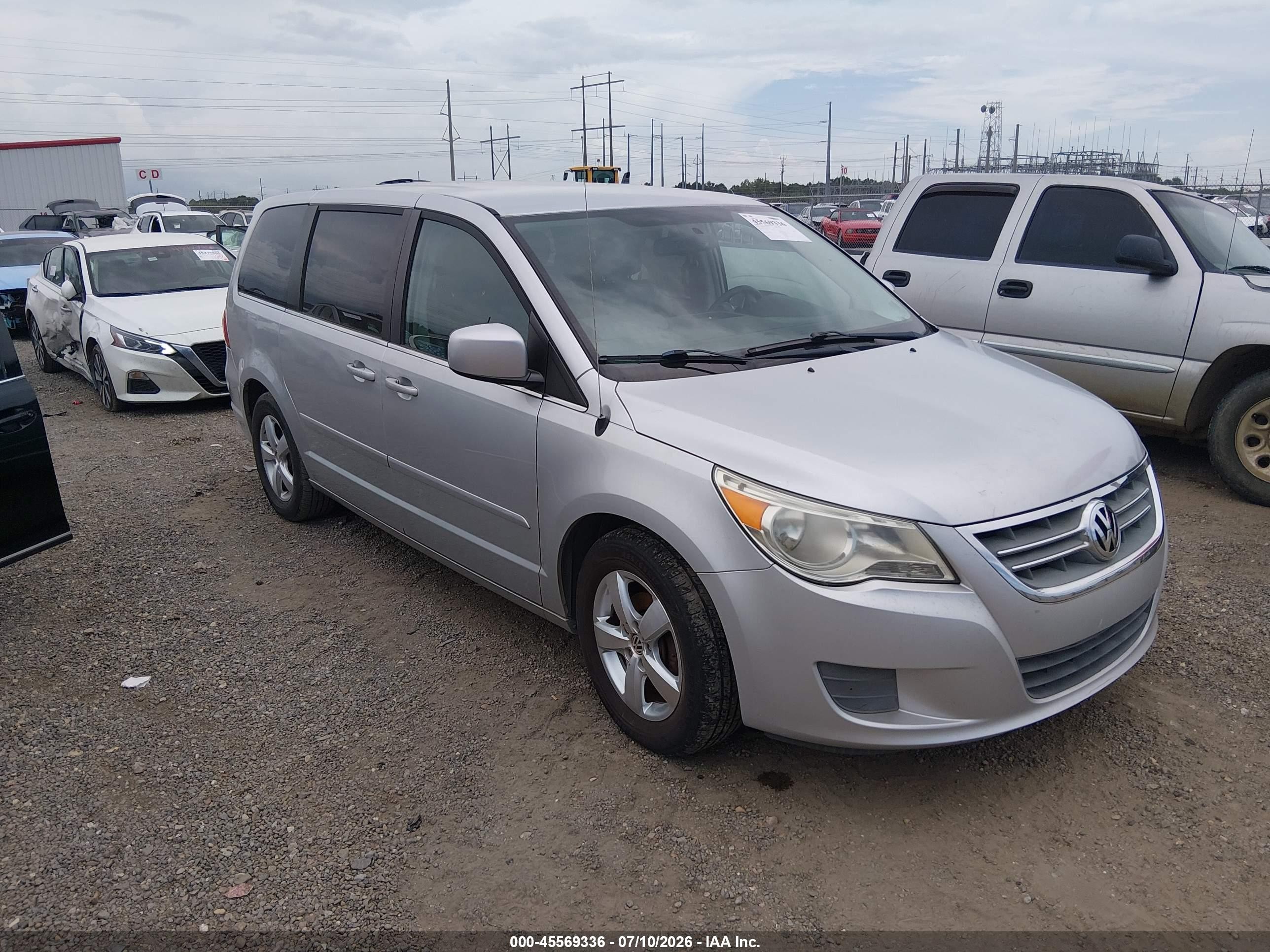 2010 Volkswagen Routan Se Silver vin: 2V4RW3D14AR333146