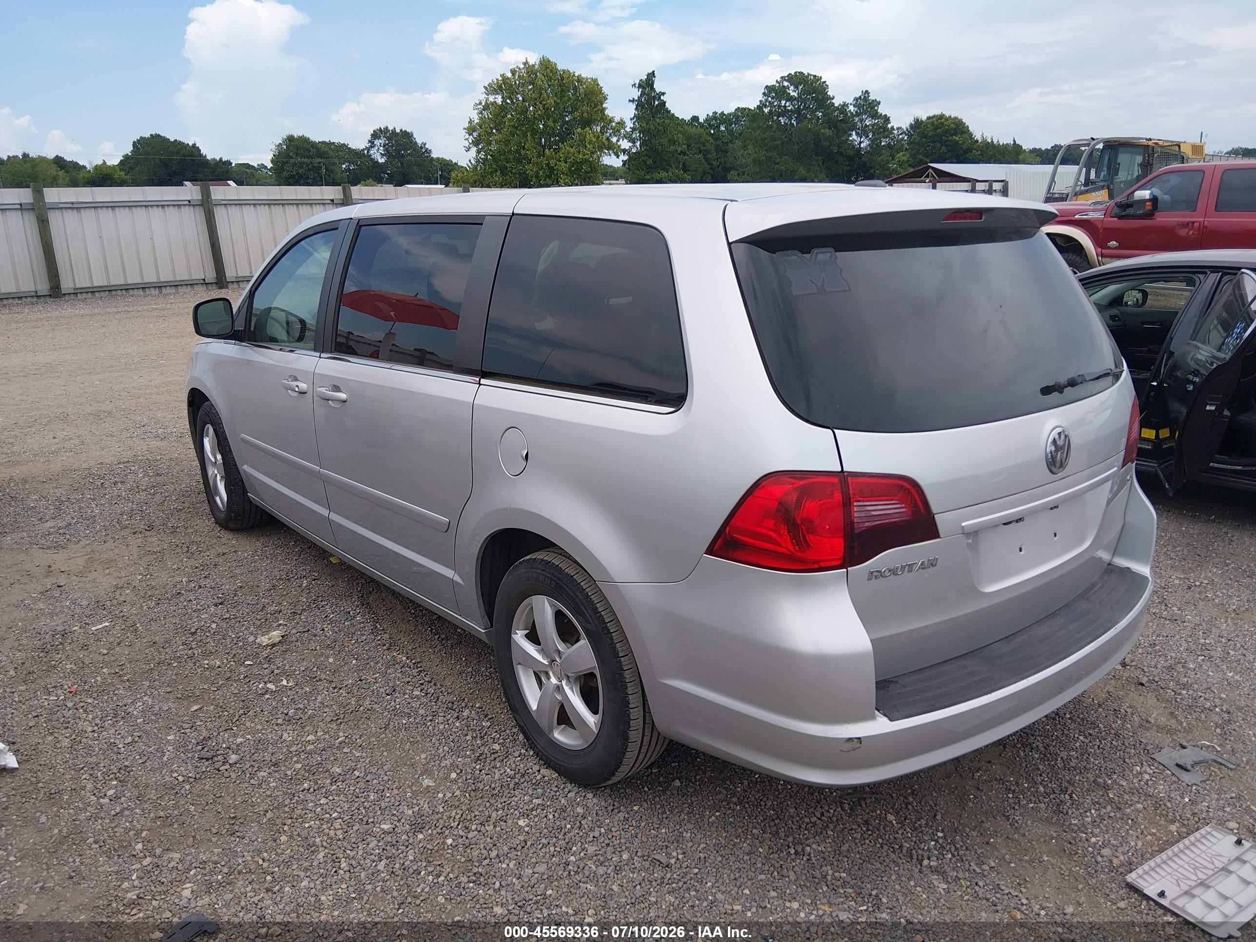 2010 Volkswagen Routan Se Silver vin: 2V4RW3D14AR333146