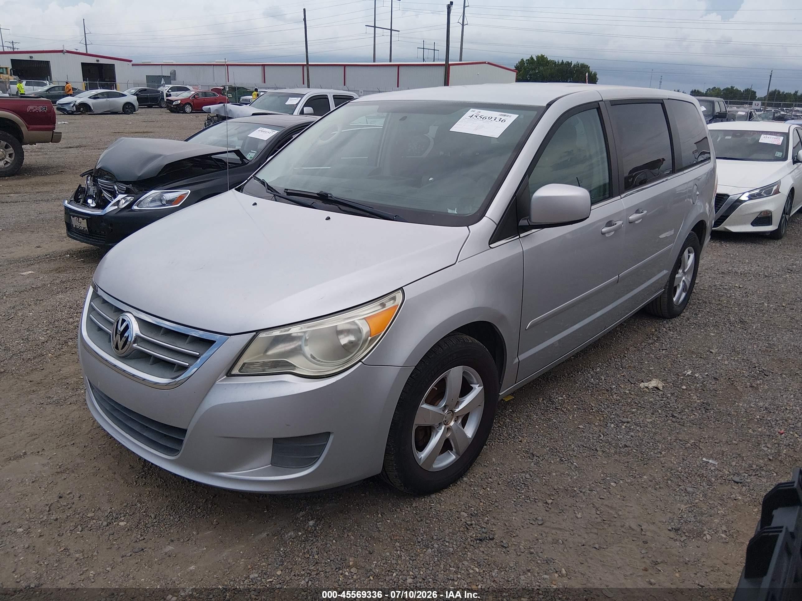 2010 Volkswagen Routan Se Silver vin: 2V4RW3D14AR333146