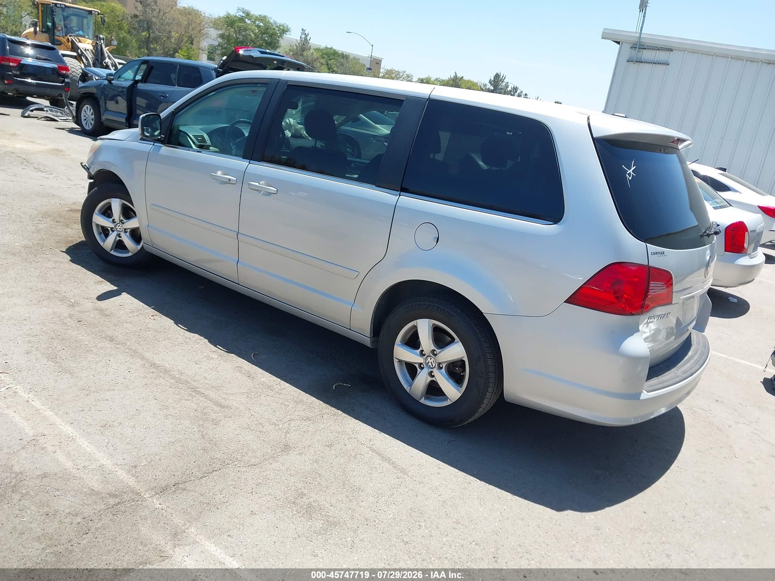 2010 Volkswagen Routan Se Silver vin: 2V4RW3D16AR231072