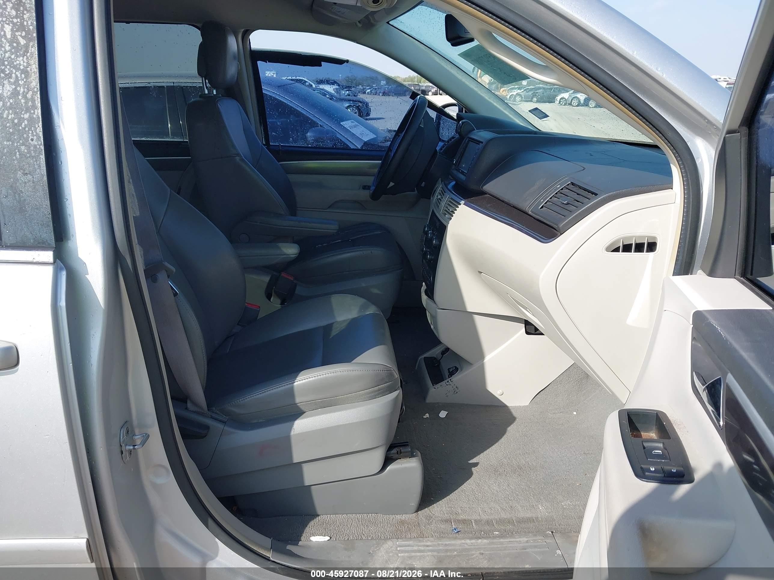2010 Volkswagen Routan Se Серебряный vin: 2V4RW3D16AR294592