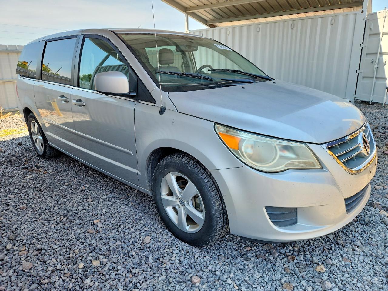 2010 Volkswagen Routan Se Silver vin: 2V4RW3D17AR268194