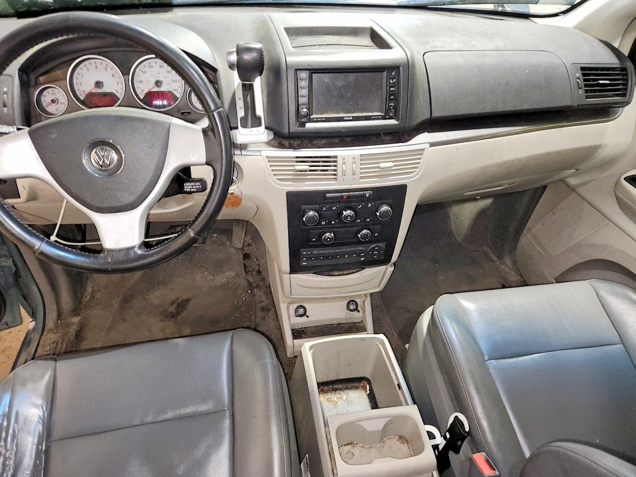 2010 Volkswagen Routan Se Blue vin: 2V4RW3D18AR236967