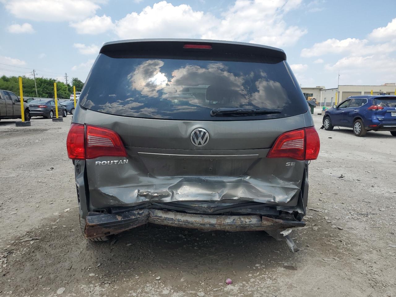 2010 Volk Routan Se Серый vin: 2V4RW3D18AR295615