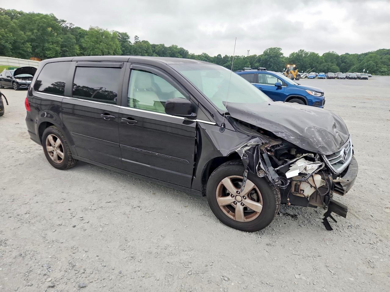 2010 Volkswagen Routan Se Black vin: 2V4RW3D19AR388059