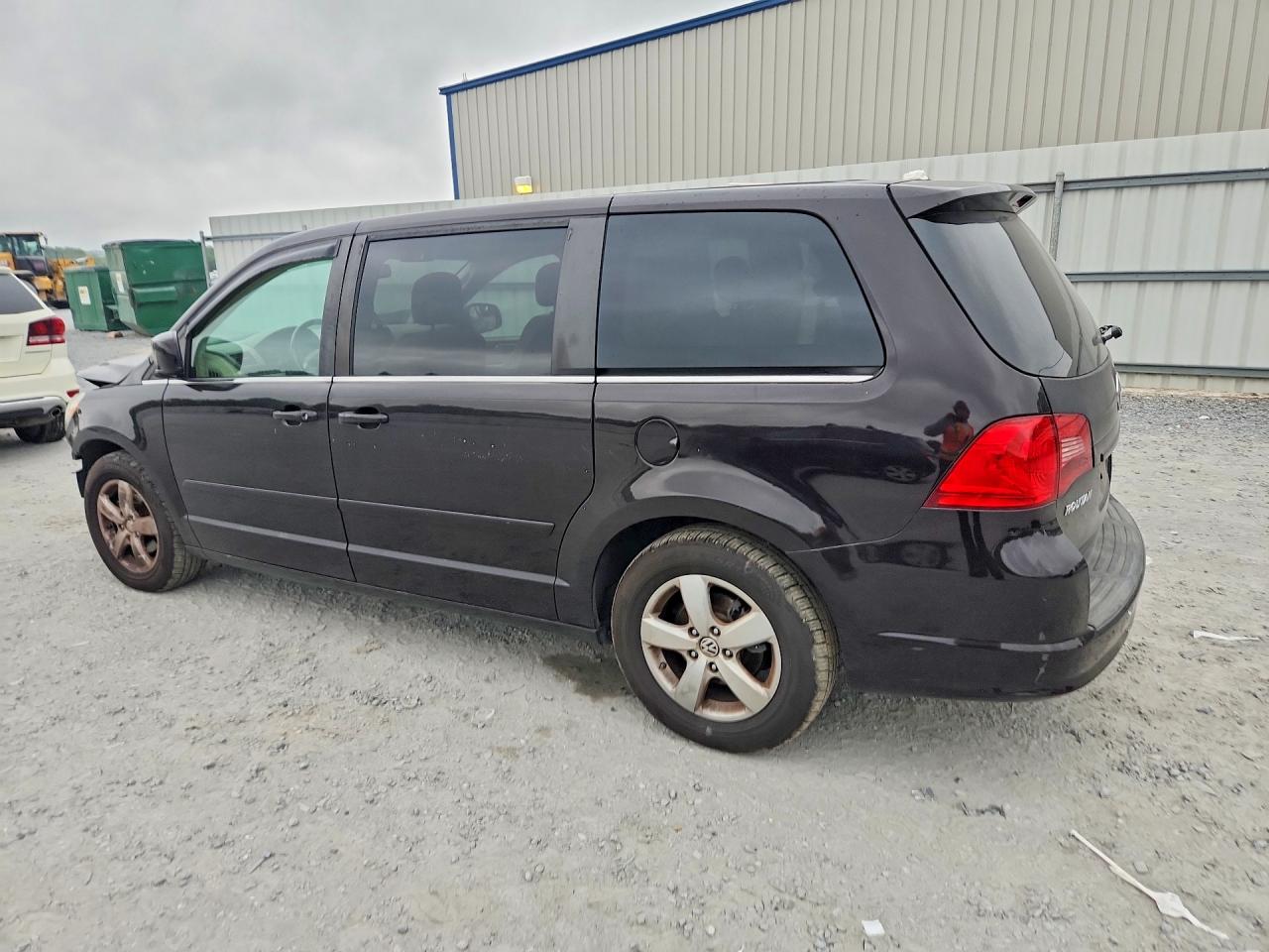 2010 Volkswagen Routan Se Black vin: 2V4RW3D19AR388059
