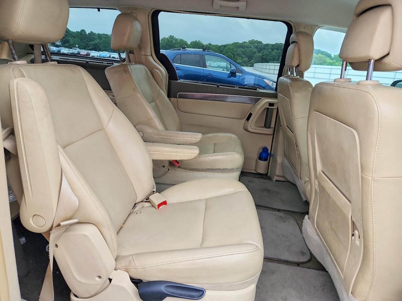 2010 Volkswagen Routan Se Black vin: 2V4RW3D19AR388059