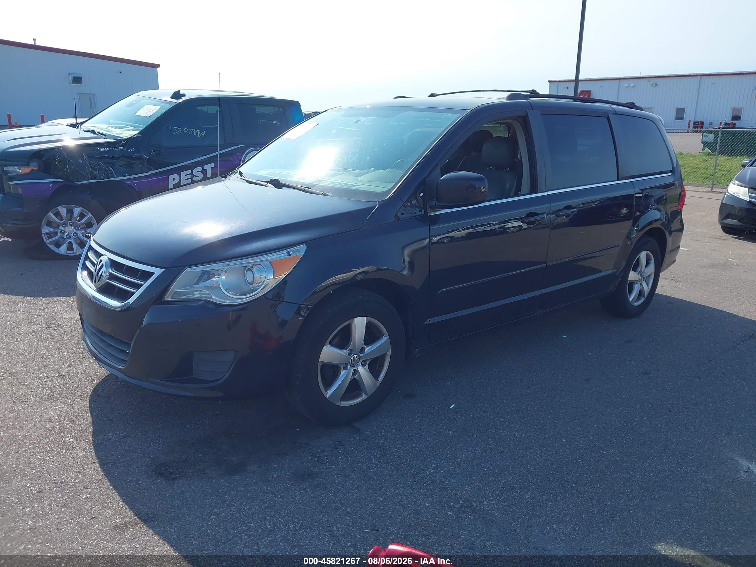 2010 Volkswagen Routan Se Dark Blue vin: 2V4RW3D19AR388286