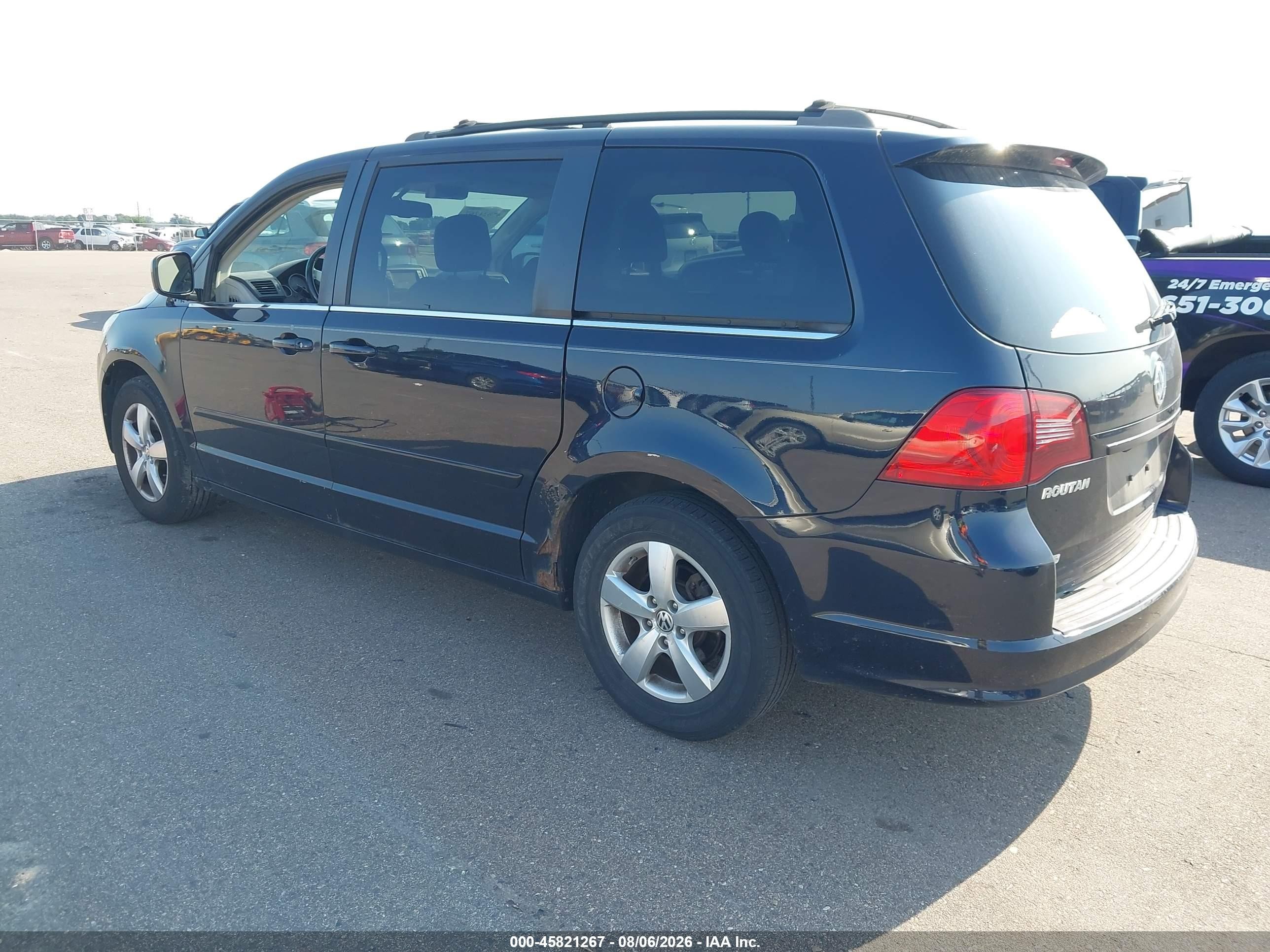2010 Volkswagen Routan Se Dark Blue vin: 2V4RW3D19AR388286