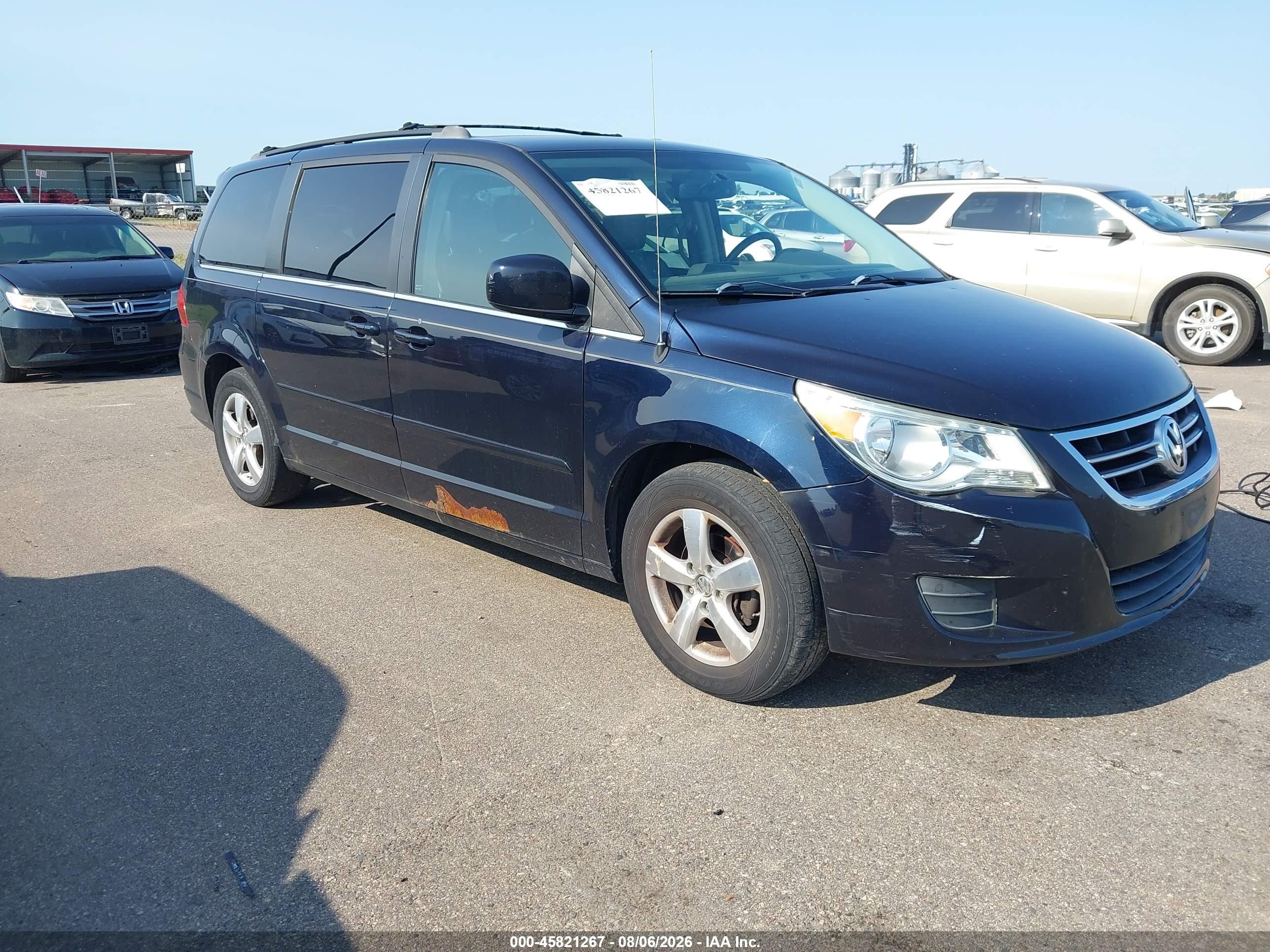 2010 Volkswagen Routan Se Dark Blue vin: 2V4RW3D19AR388286