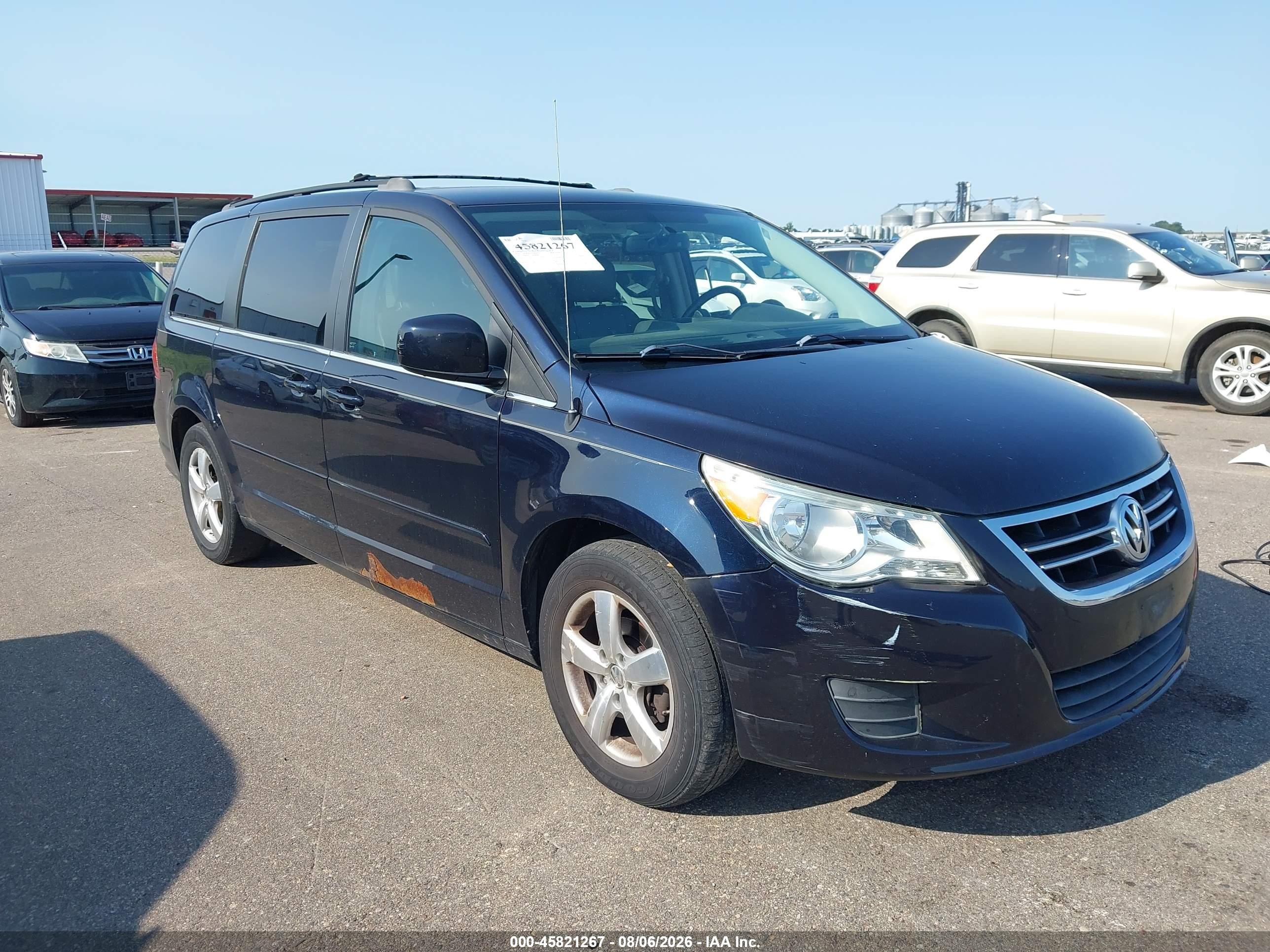 2010 Volkswagen Routan Se Dark Blue vin: 2V4RW3D19AR388286
