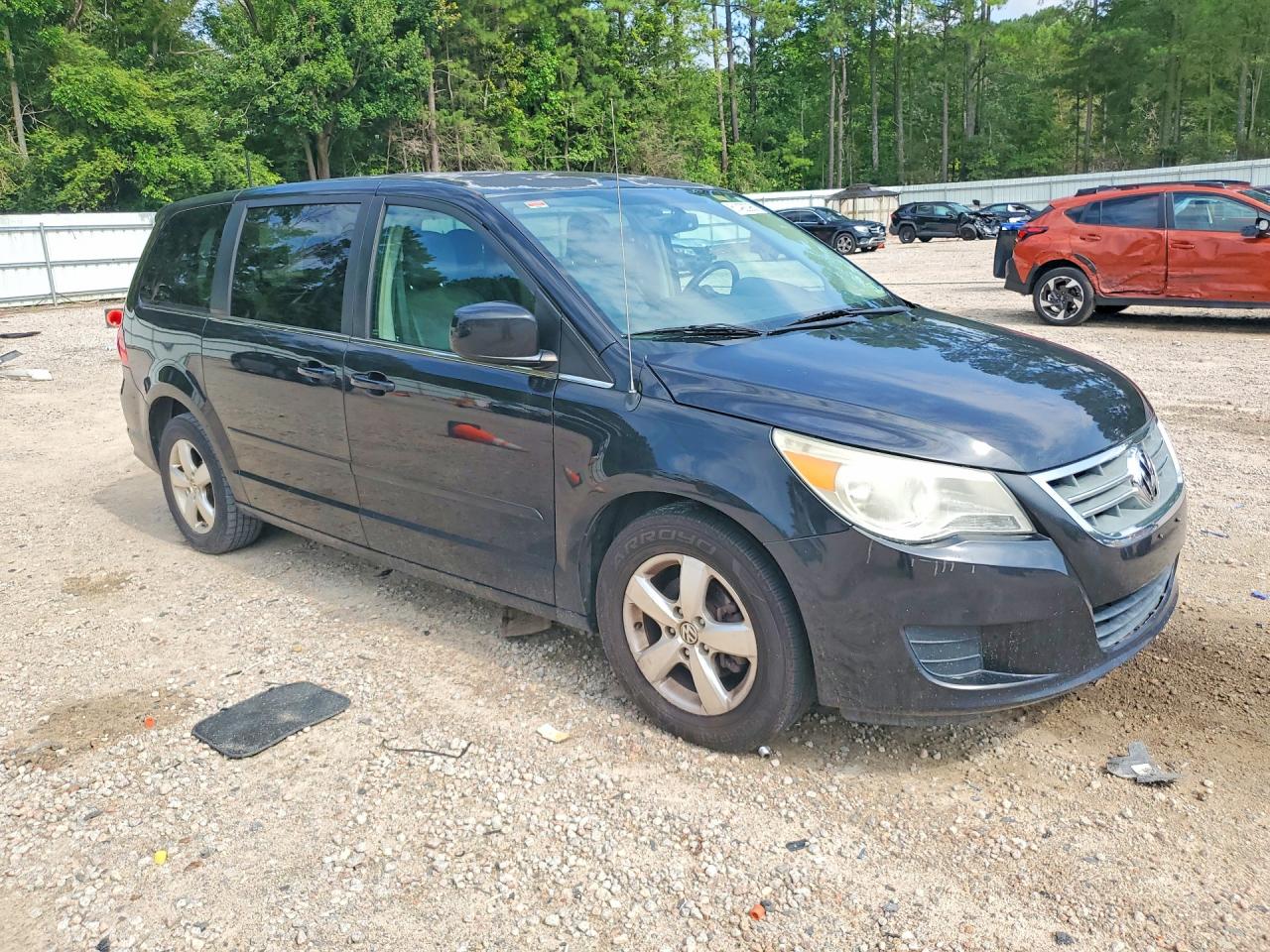2010 Volkswagen Routan Se Black vin: 2V4RW3D1XAR280260