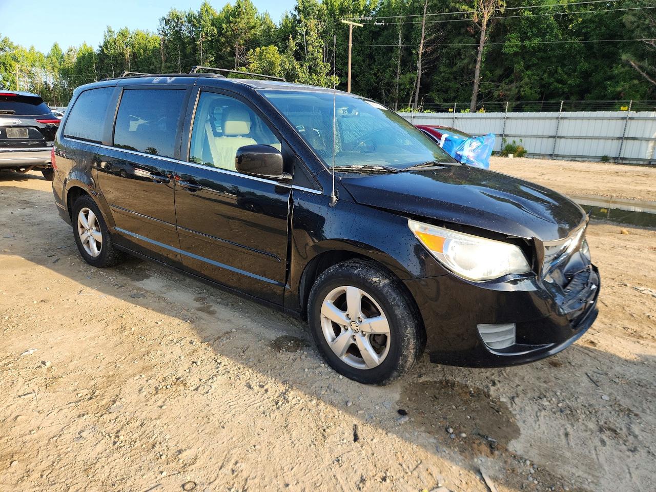 2011 Volkswagen Routan Se Black vin: 2V4RW3DG0BR625799