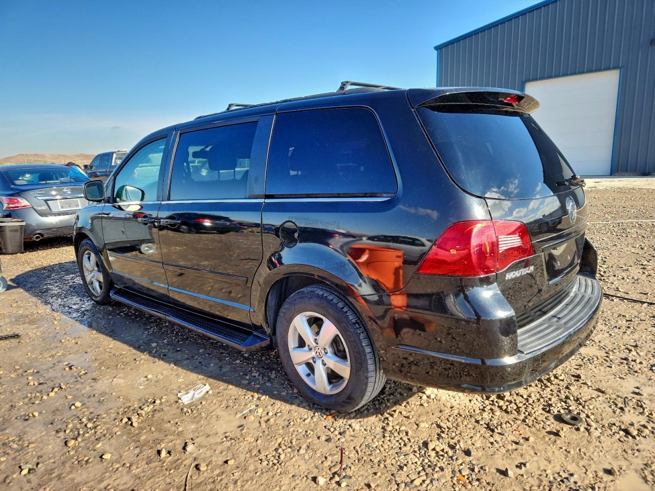 2011 Volkswagen Routan Se Black vin: 2V4RW3DG0BR669611
