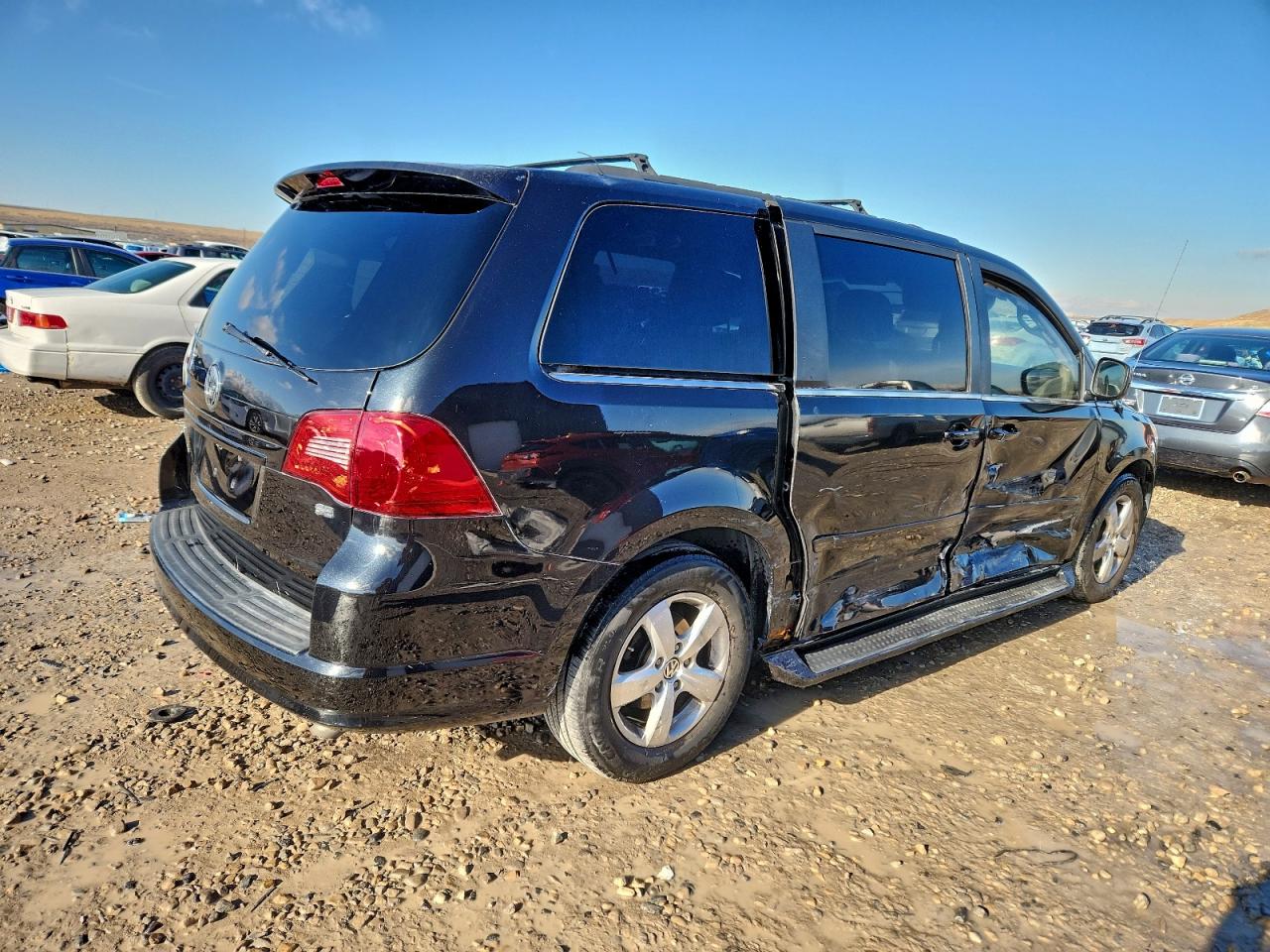 2011 Volkswagen Routan Se Black vin: 2V4RW3DG0BR669611