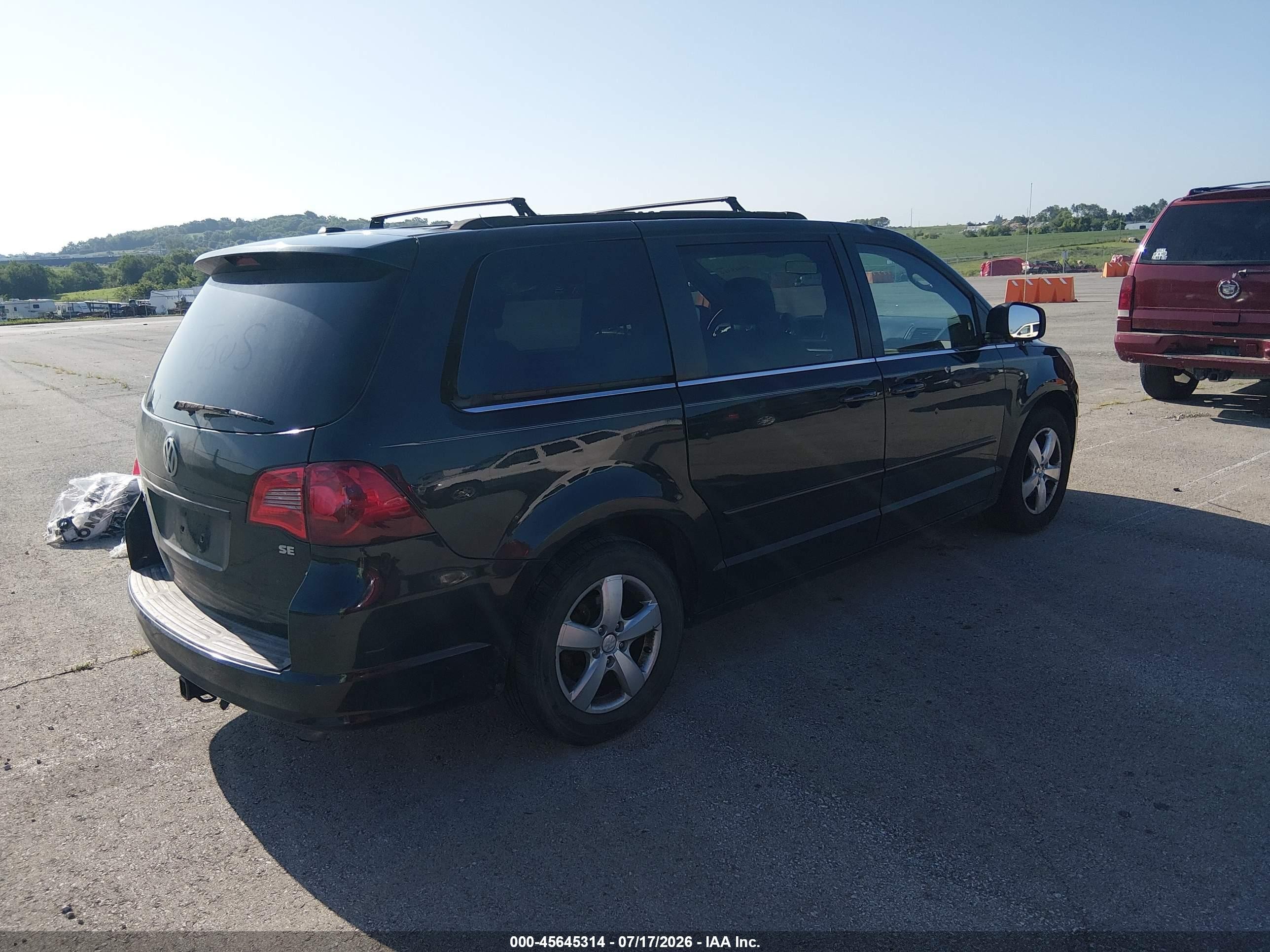 2011 Volkswagen Routan Se Black vin: 2V4RW3DG0BR670211