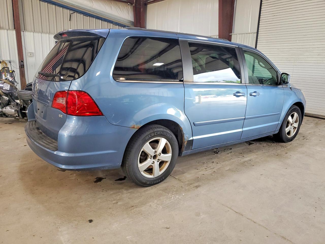 2011 Volkswagen Routan Se Blue vin: 2V4RW3DG2BR738797