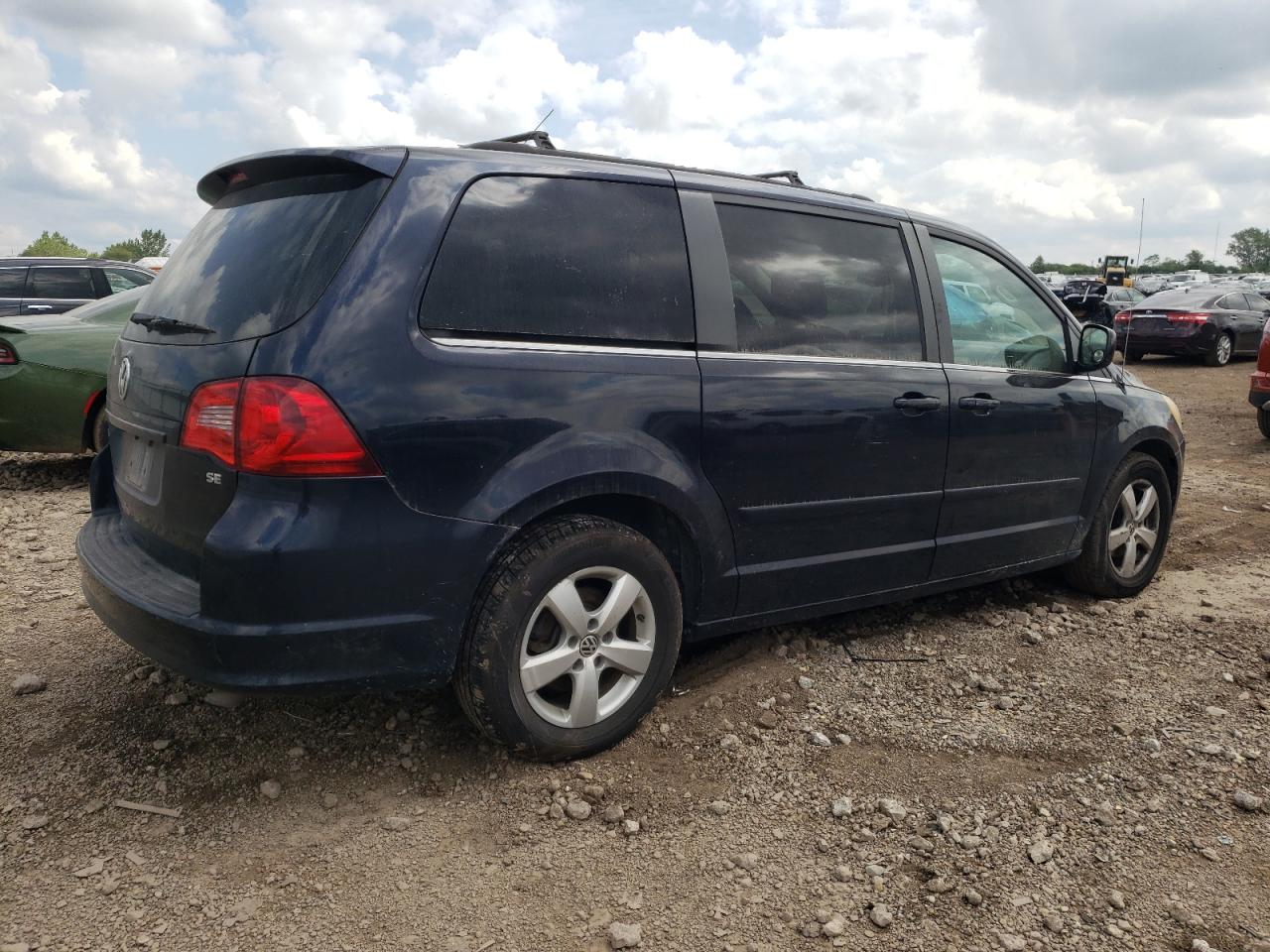 2011 Volkswagen Routan Se Black vin: 2V4RW3DG3BR622167