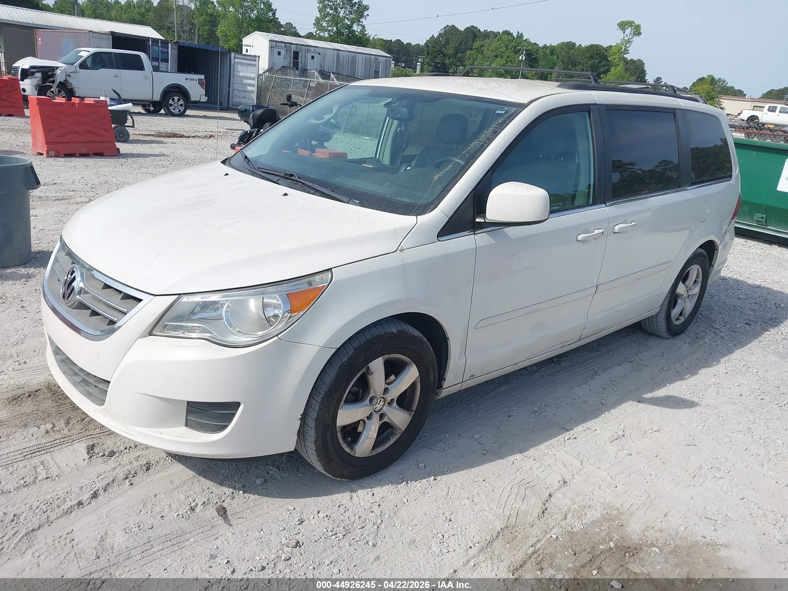 2011 Volkswagen Routan Se Белый vin: 2V4RW3DG3BR626137
