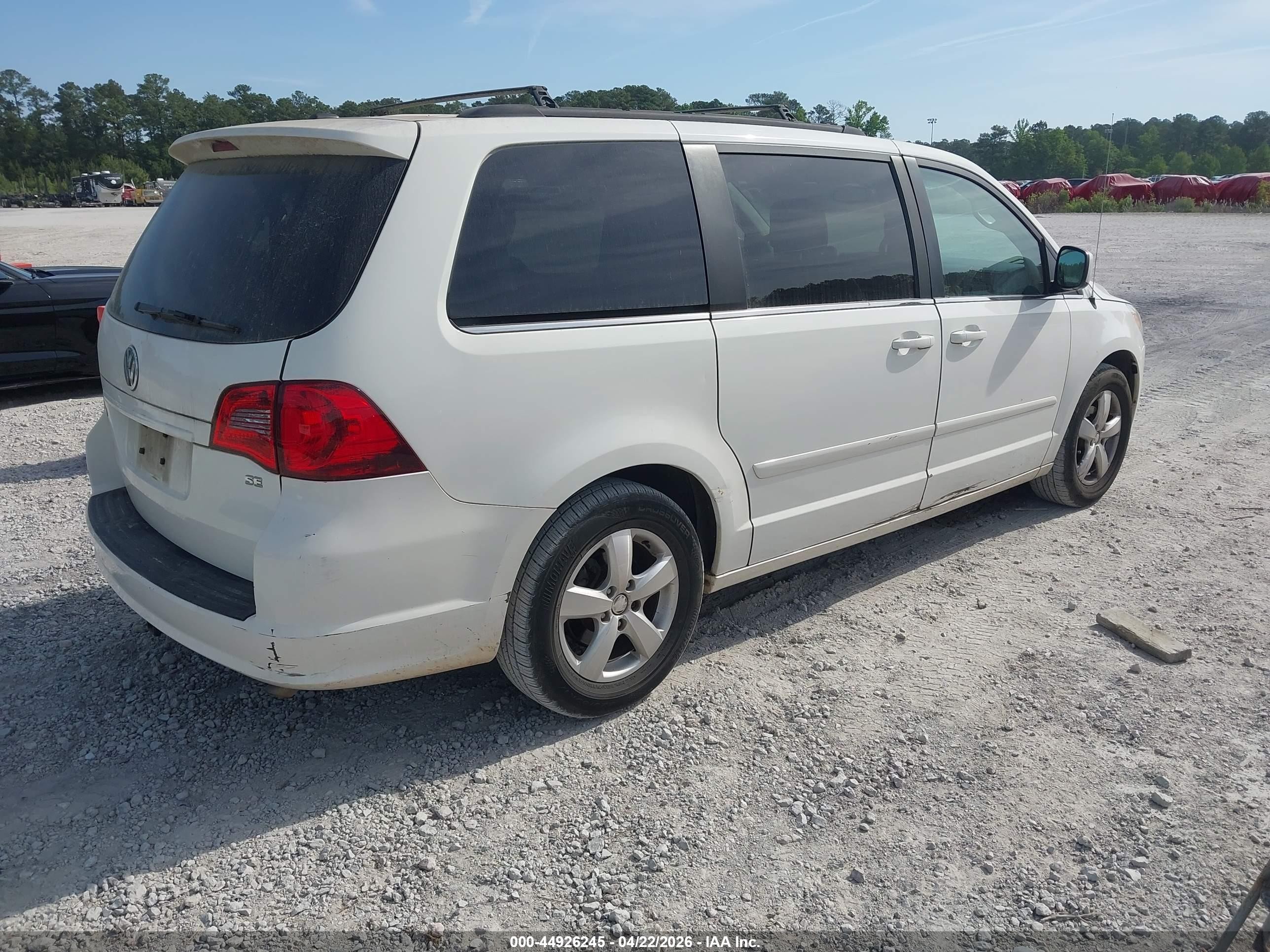 2011 Volkswagen Routan Se Белый vin: 2V4RW3DG3BR626137