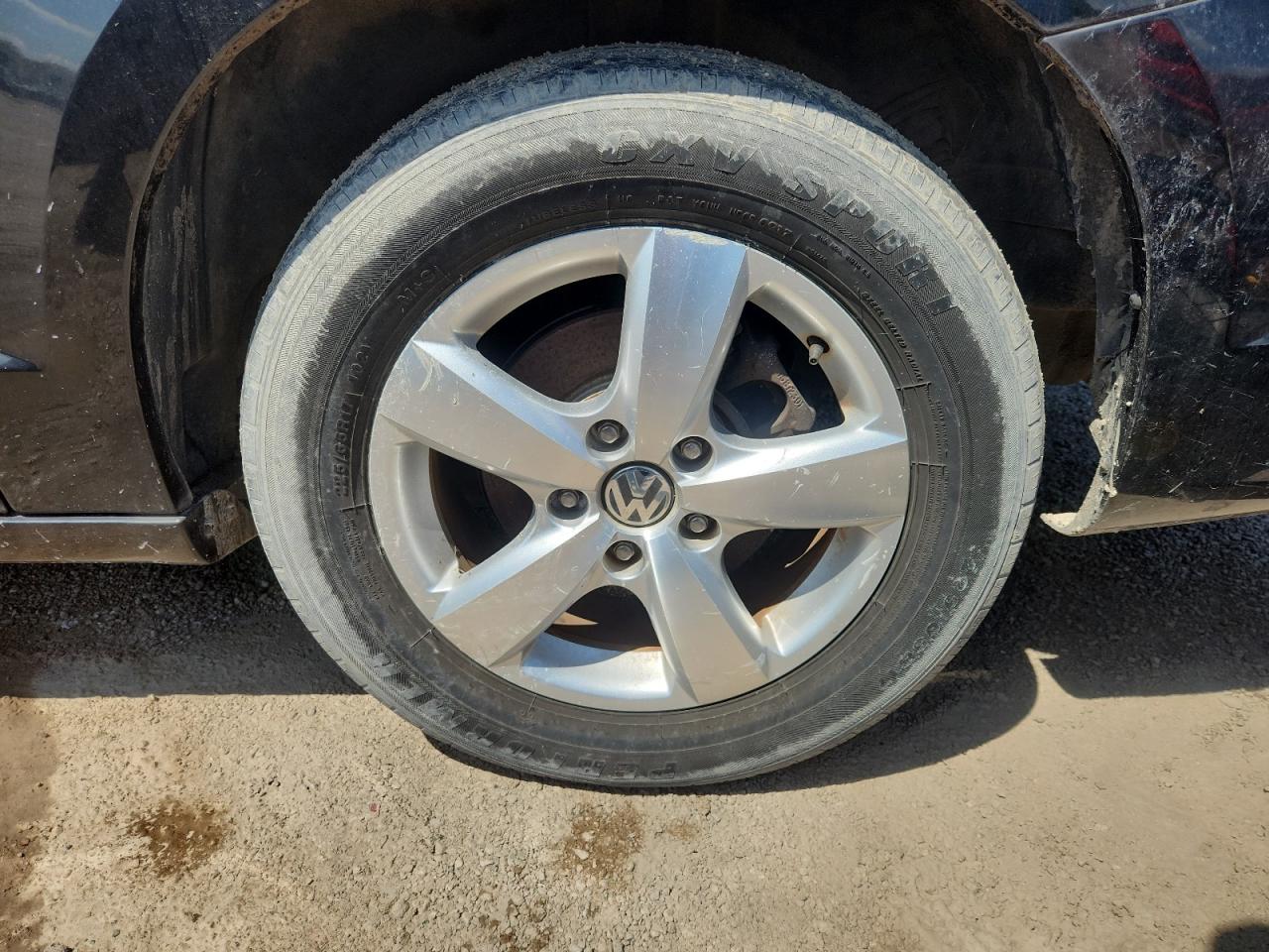 2011 Volkswagen Routan Se Black vin: 2V4RW3DG3BR643486 Damage: Left Rear Wheel, Curb Rash, 3 To 4 Inches