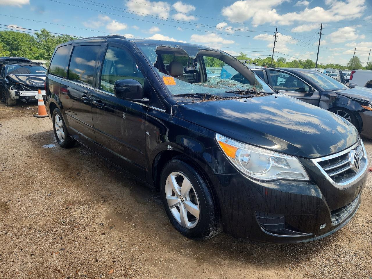 2011 Volkswagen Routan Se Black vin: 2V4RW3DG3BR643486