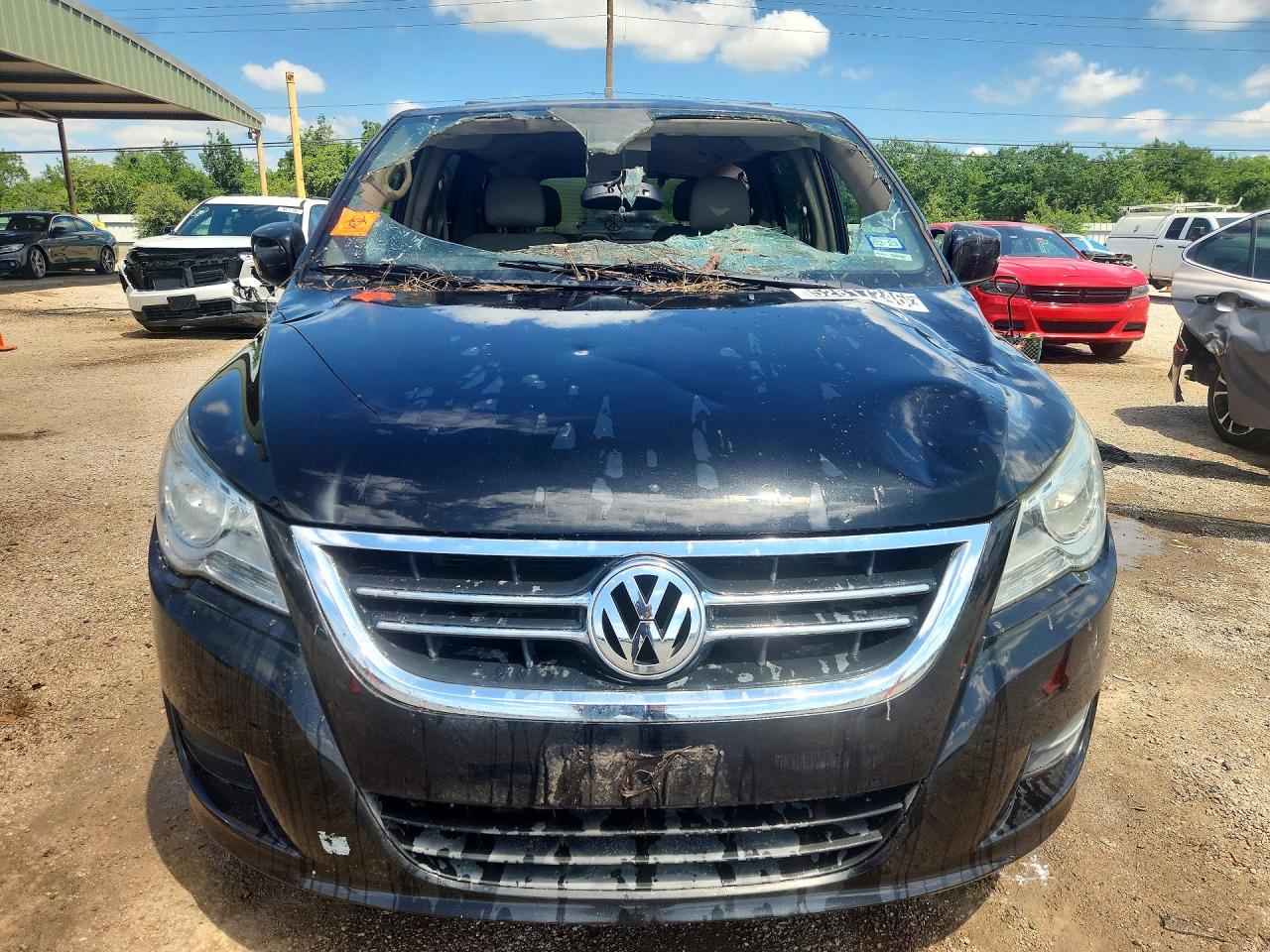 2011 Volkswagen Routan Se Black vin: 2V4RW3DG3BR643486