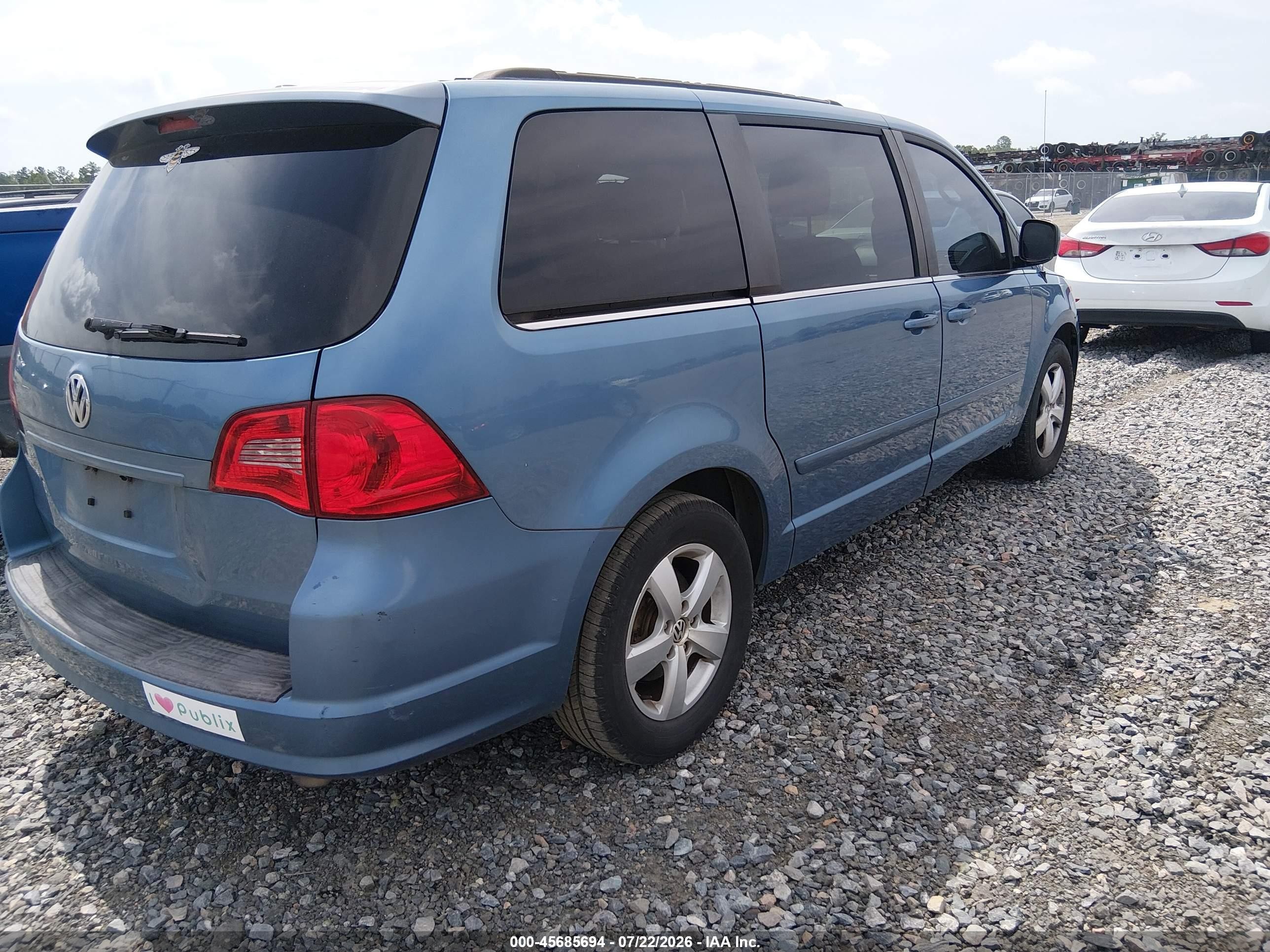 2011 Volkswagen Routan Se Blue vin: 2V4RW3DG4BR805058