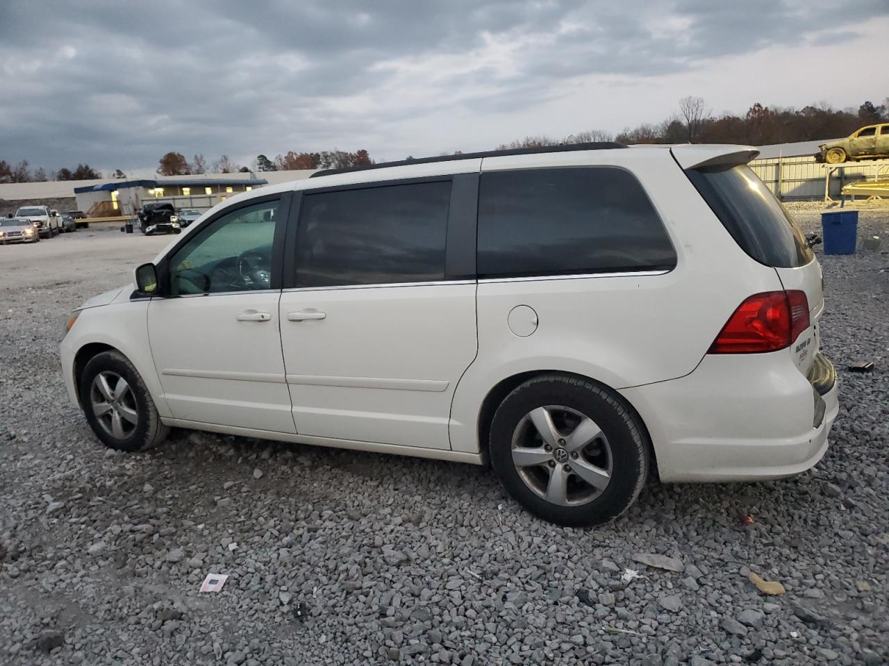 2011 Volkswagen Routan Se White vin: 2V4RW3DG4BR805156