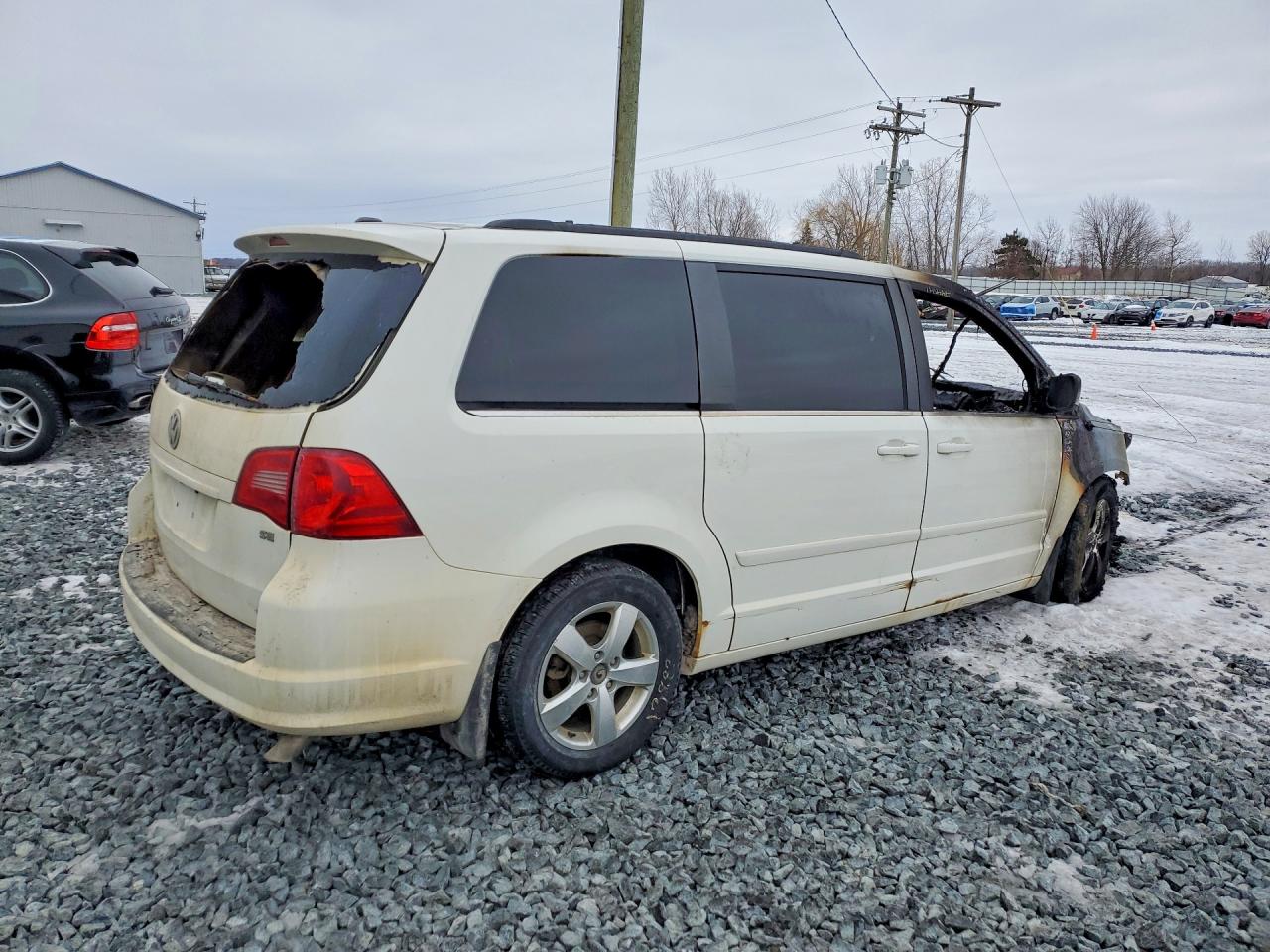 2011 Volkswagen Routan Se Burn vin: 2V4RW3DG5BR641982