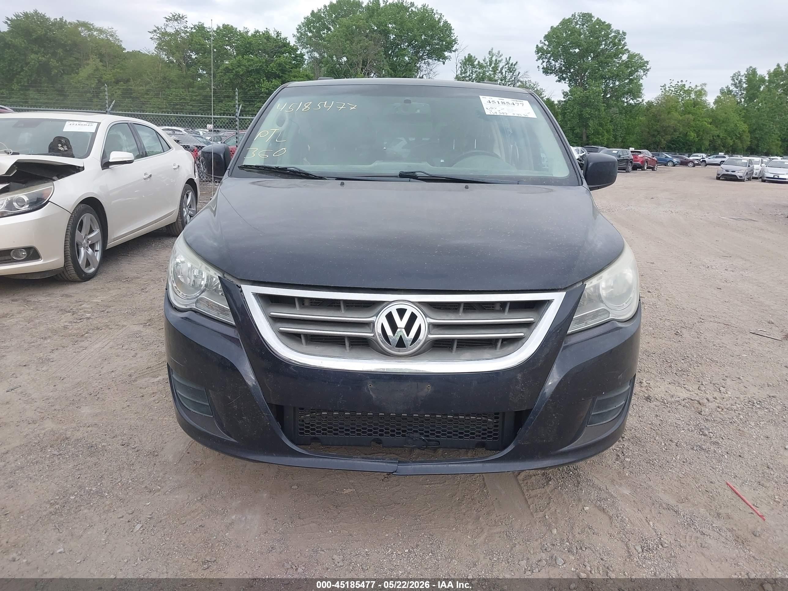 2011 Volkswagen Routan Se Black vin: 2V4RW3DG5BR643408