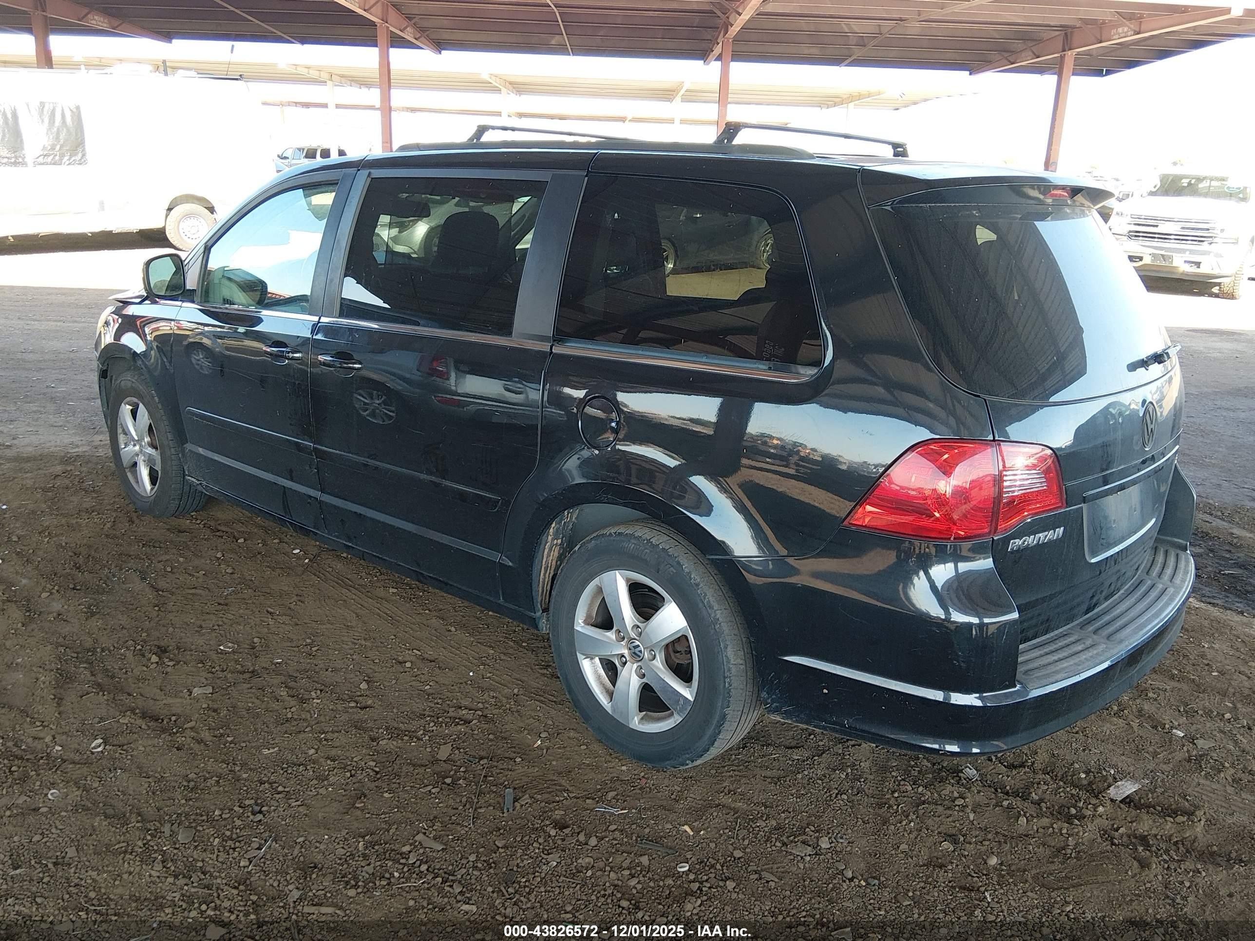 2011 Volkswagen Routan Se Черный vin: 2V4RW3DG5BR670415