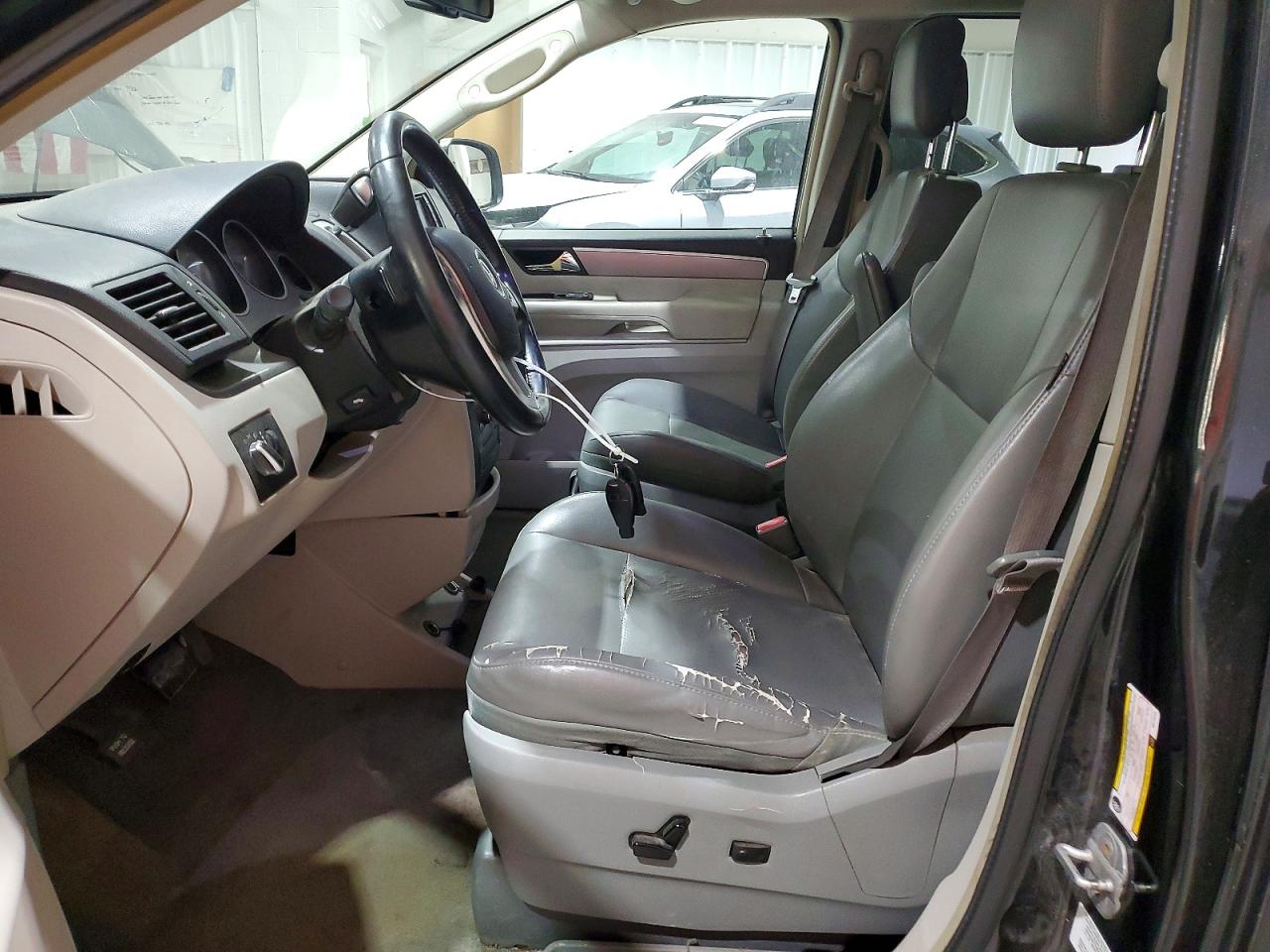 2011 Volkswagen Routan Se Черный vin: 2V4RW3DG5BR718155