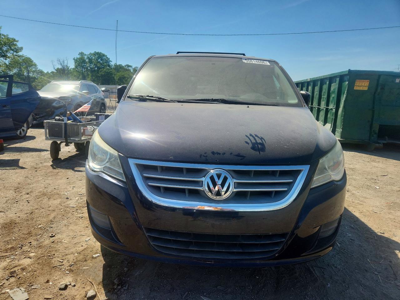 2011 Volkswagen Routan Se Black vin: 2V4RW3DG6BR626066
