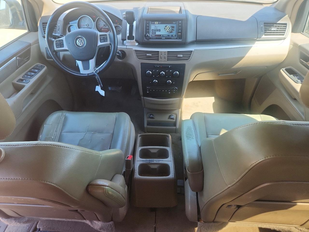 2011 Volkswagen Routan Se Black vin: 2V4RW3DG6BR626066