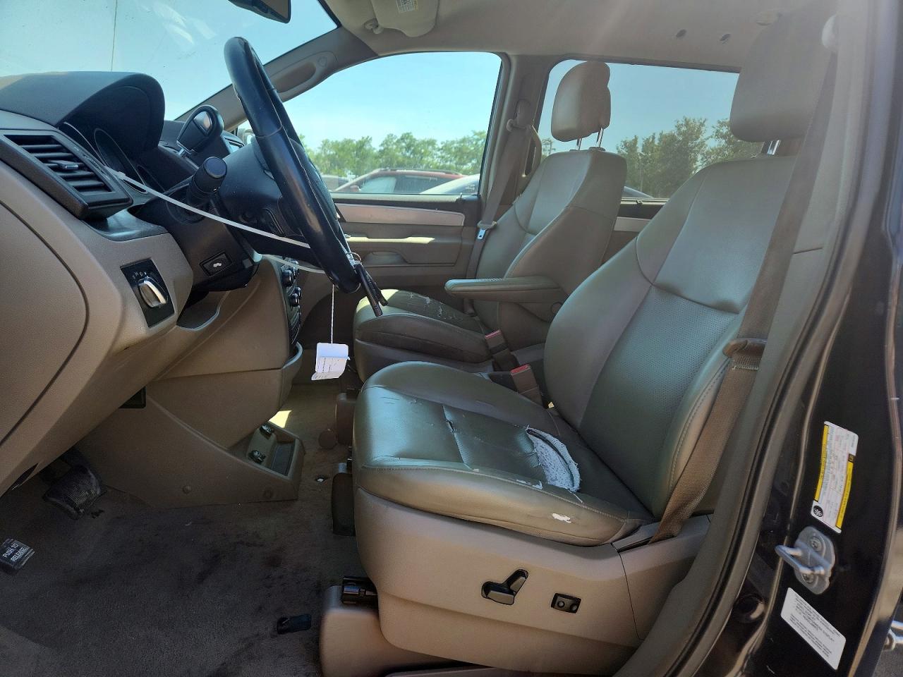 2011 Volkswagen Routan Se Black vin: 2V4RW3DG6BR626066